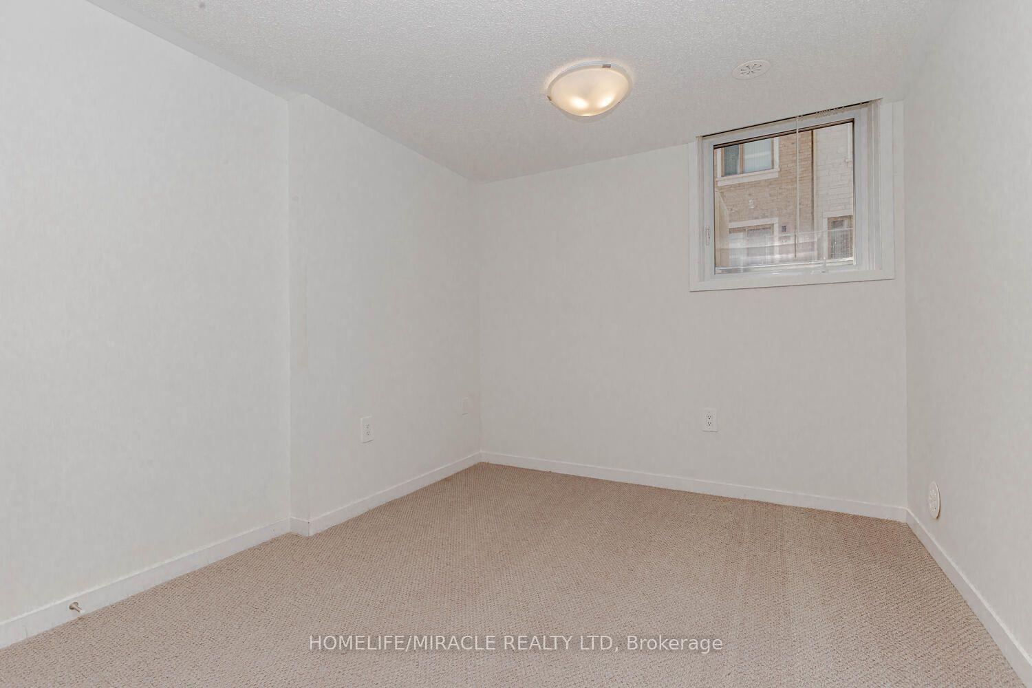 Photo 25 of Unit 5, 11 Honeycrisp Crescent, Vaughan, Vaughan Corporate Centre — HOMEH
