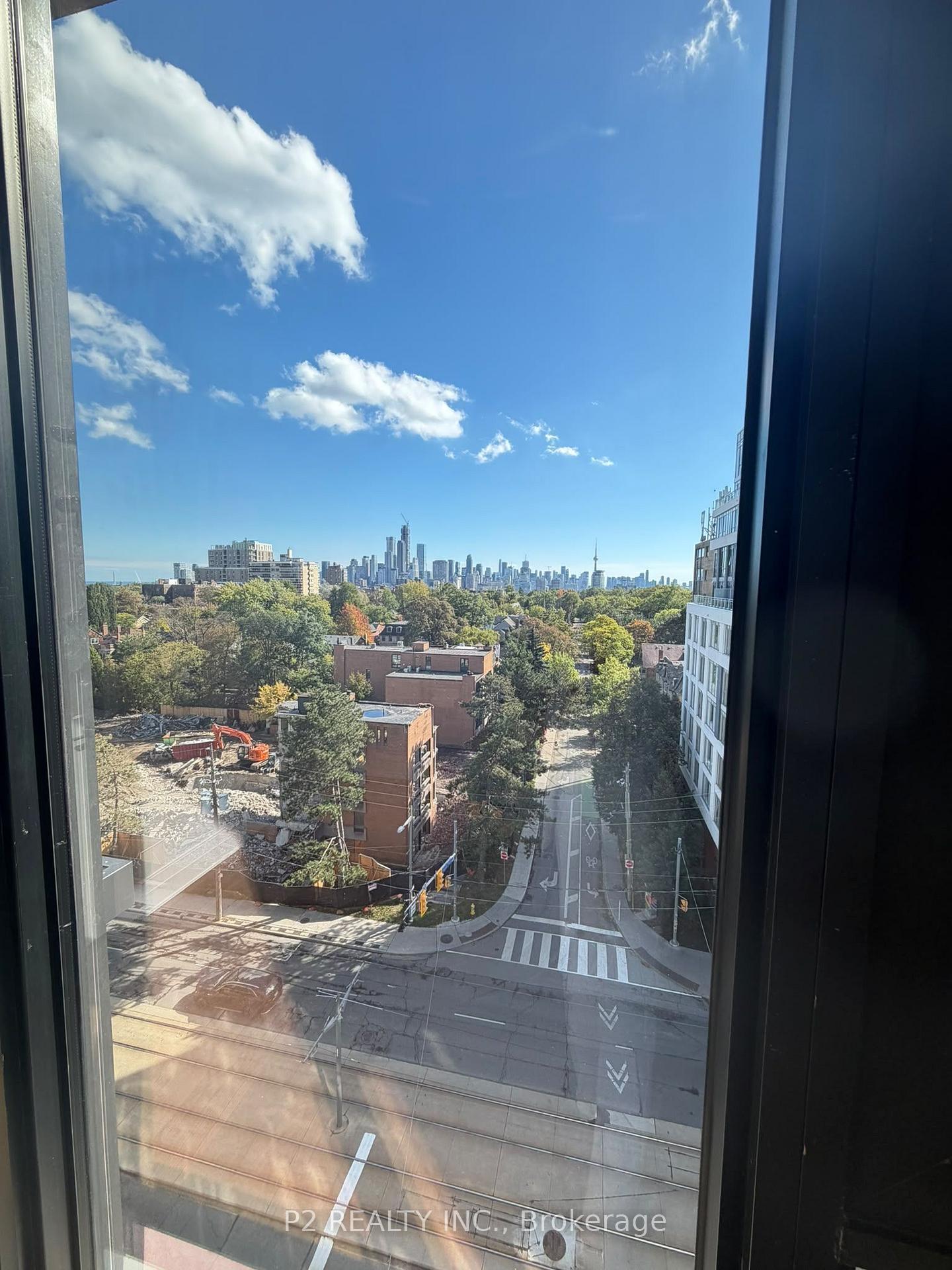 Photo 13 of Unit 806, 2 Forest Hill Road, Toronto, Casa Loma — HOMEH