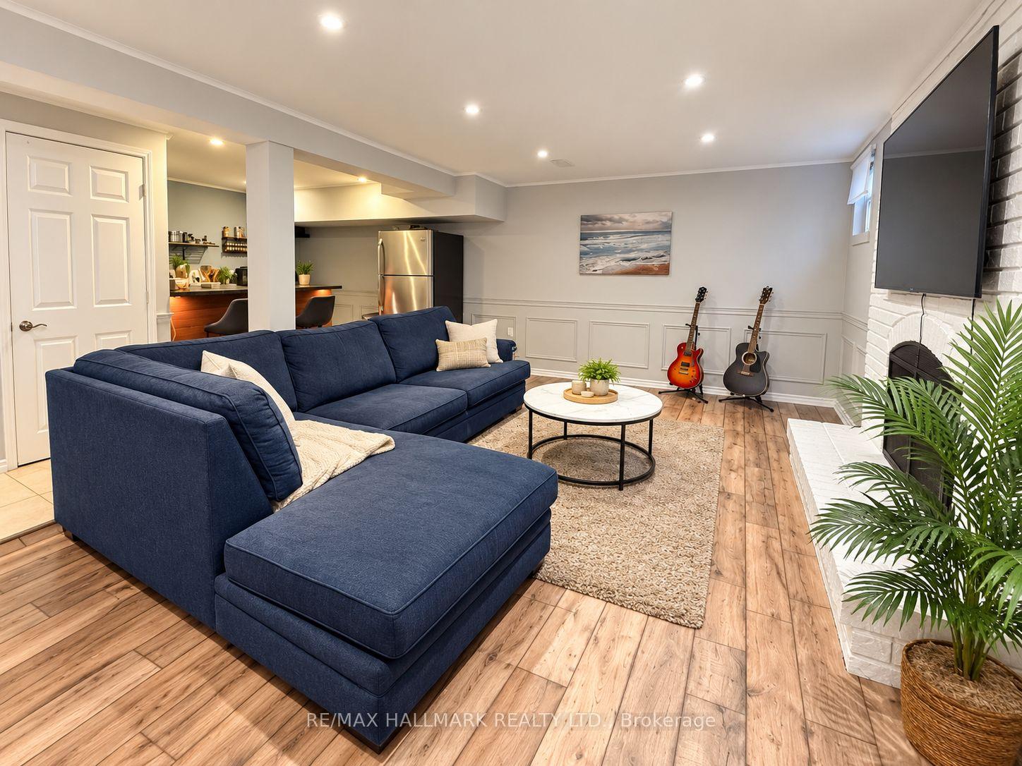 Photo 2 of Unit Basement apt, 87 Invermarge Drive, Scarborough, Centennial Scarborough — HOMEH