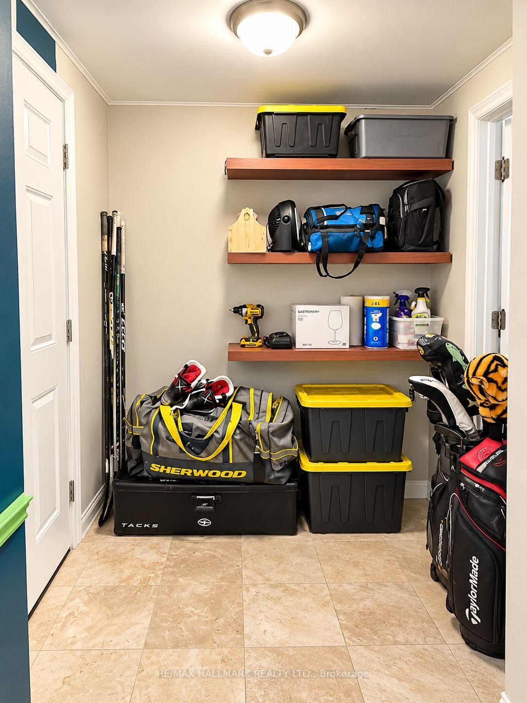 Photo 17 of Unit Basement apt, 87 Invermarge Drive, Scarborough, Centennial Scarborough — HOMEH