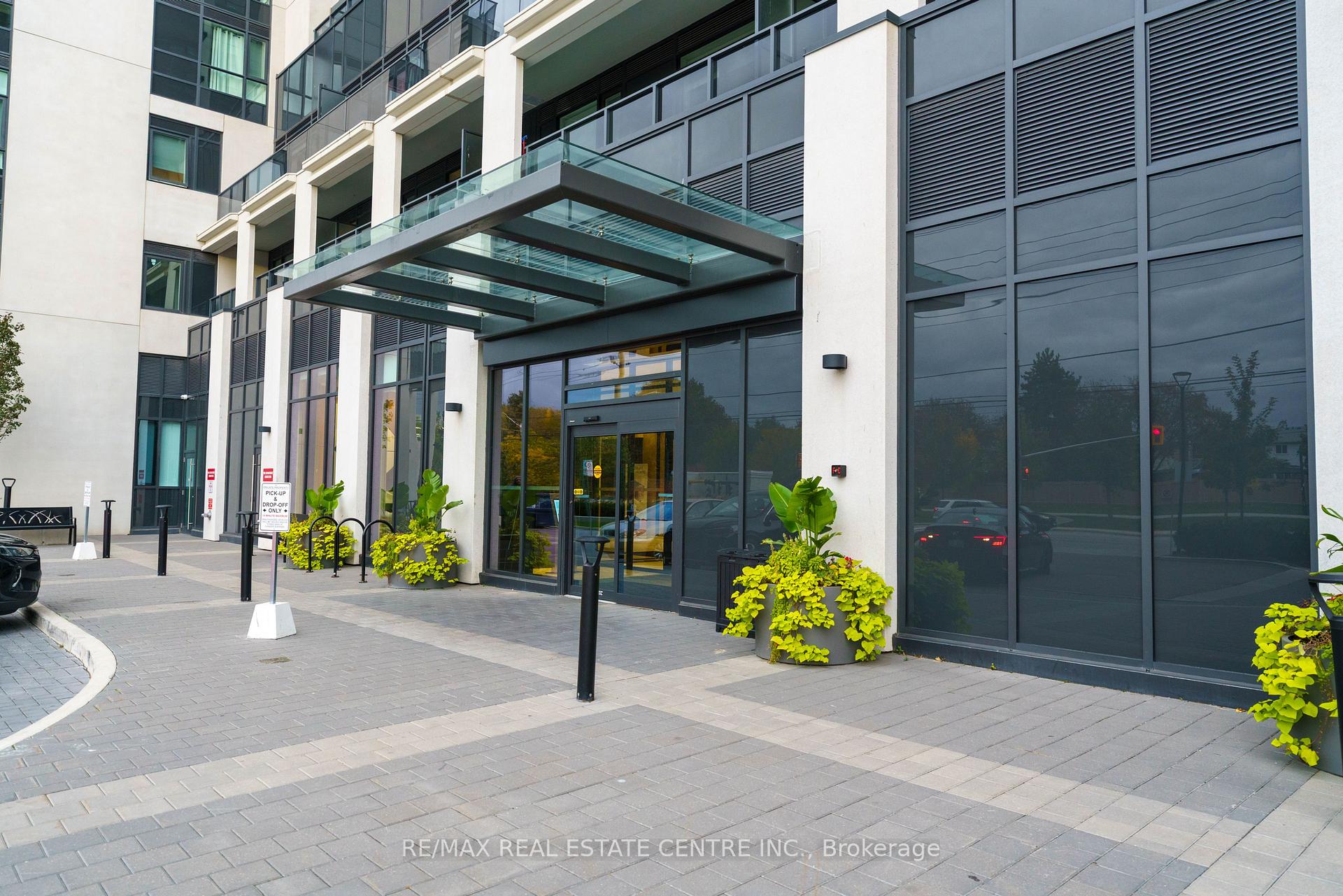 Photo 3 of Unit 509W, 202 Burnhamthorpe Road E, Mississauga, City Centre — HOMEH