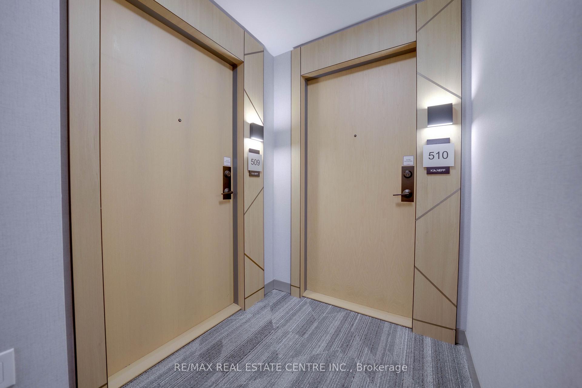 Photo 5 of Unit 509W, 202 Burnhamthorpe Road E, Mississauga, City Centre — HOMEH