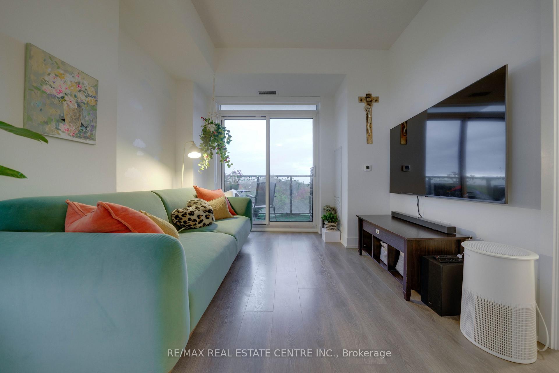 Photo 8 of Unit 509W, 202 Burnhamthorpe Road E, Mississauga, City Centre — HOMEH