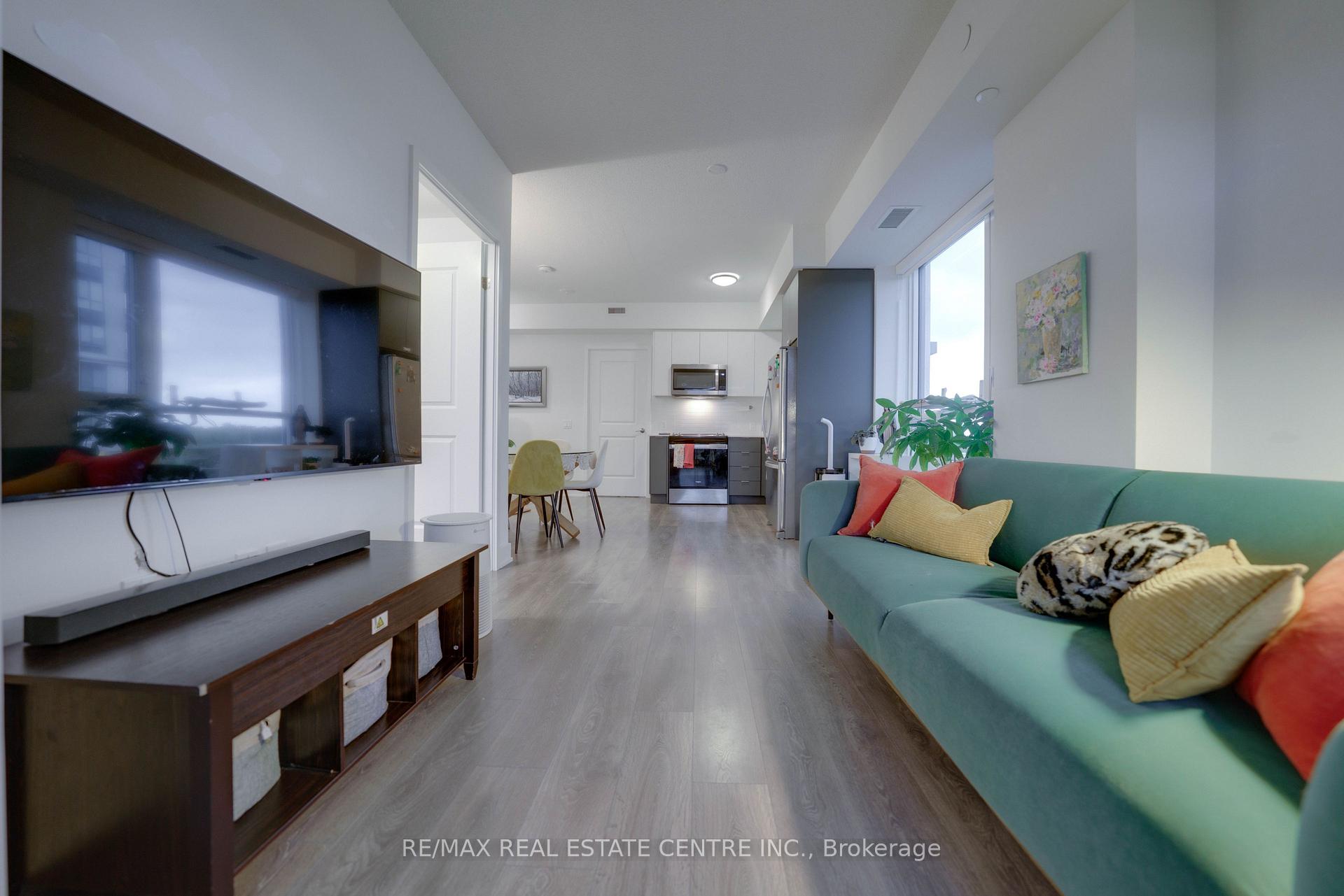 Photo 10 of Unit 509W, 202 Burnhamthorpe Road E, Mississauga, City Centre — HOMEH