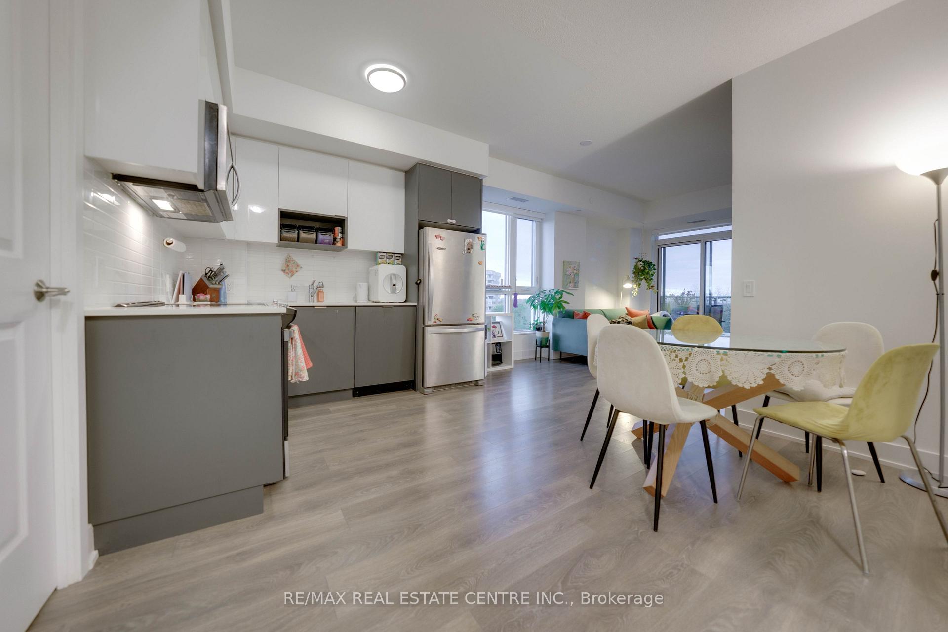 Photo 11 of Unit 509W, 202 Burnhamthorpe Road E, Mississauga, City Centre — HOMEH