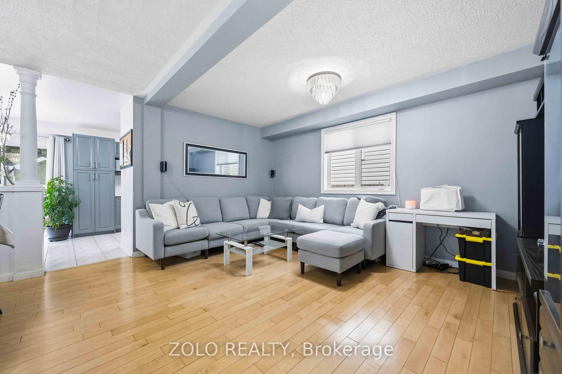Photo 5 of 82 Piperbrook Crescent, Scarborough, West Hill — HOMEH