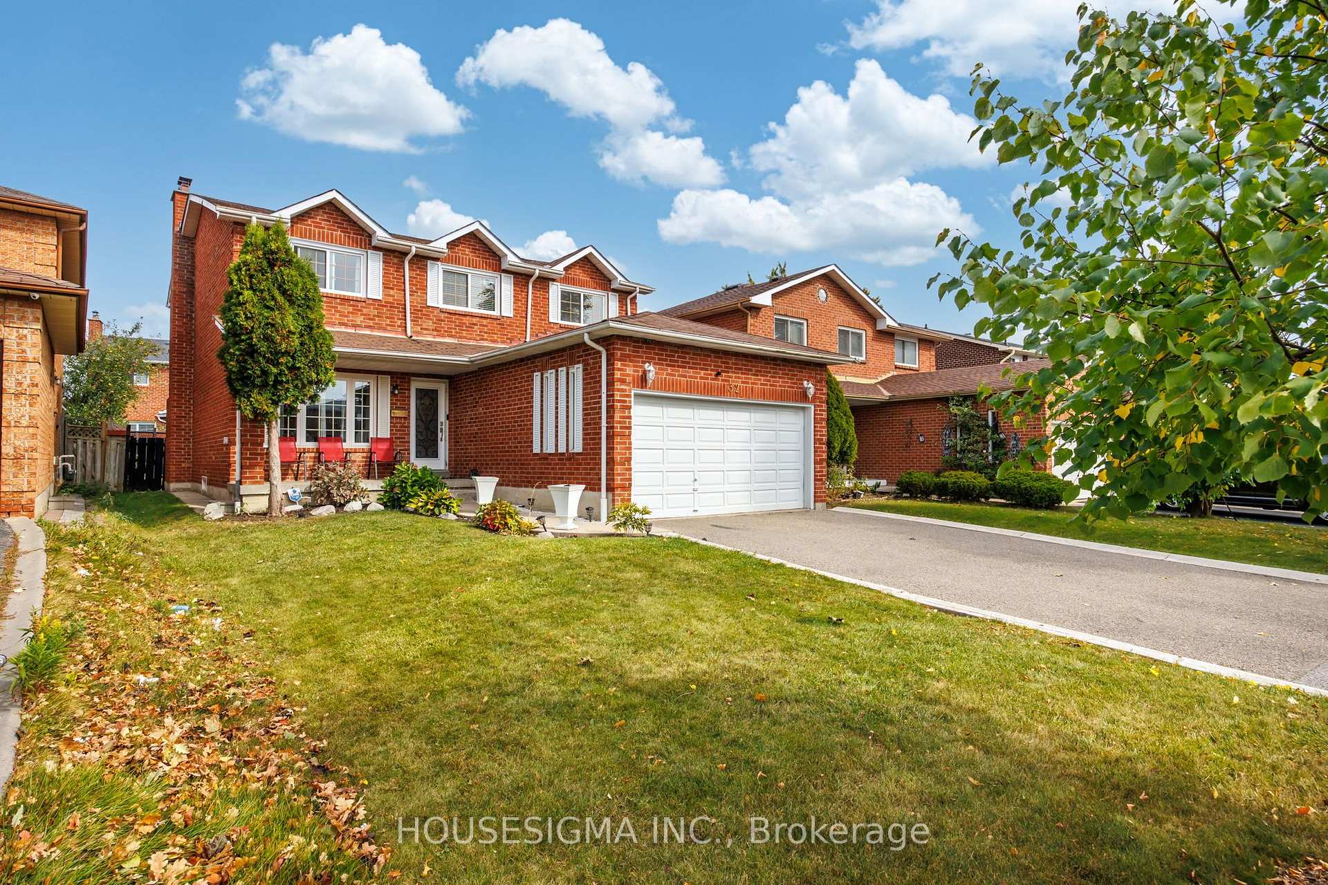 Photo 1 of 32 Ballycastle Crescent, Brampton, Heart Lake West — HOMEH