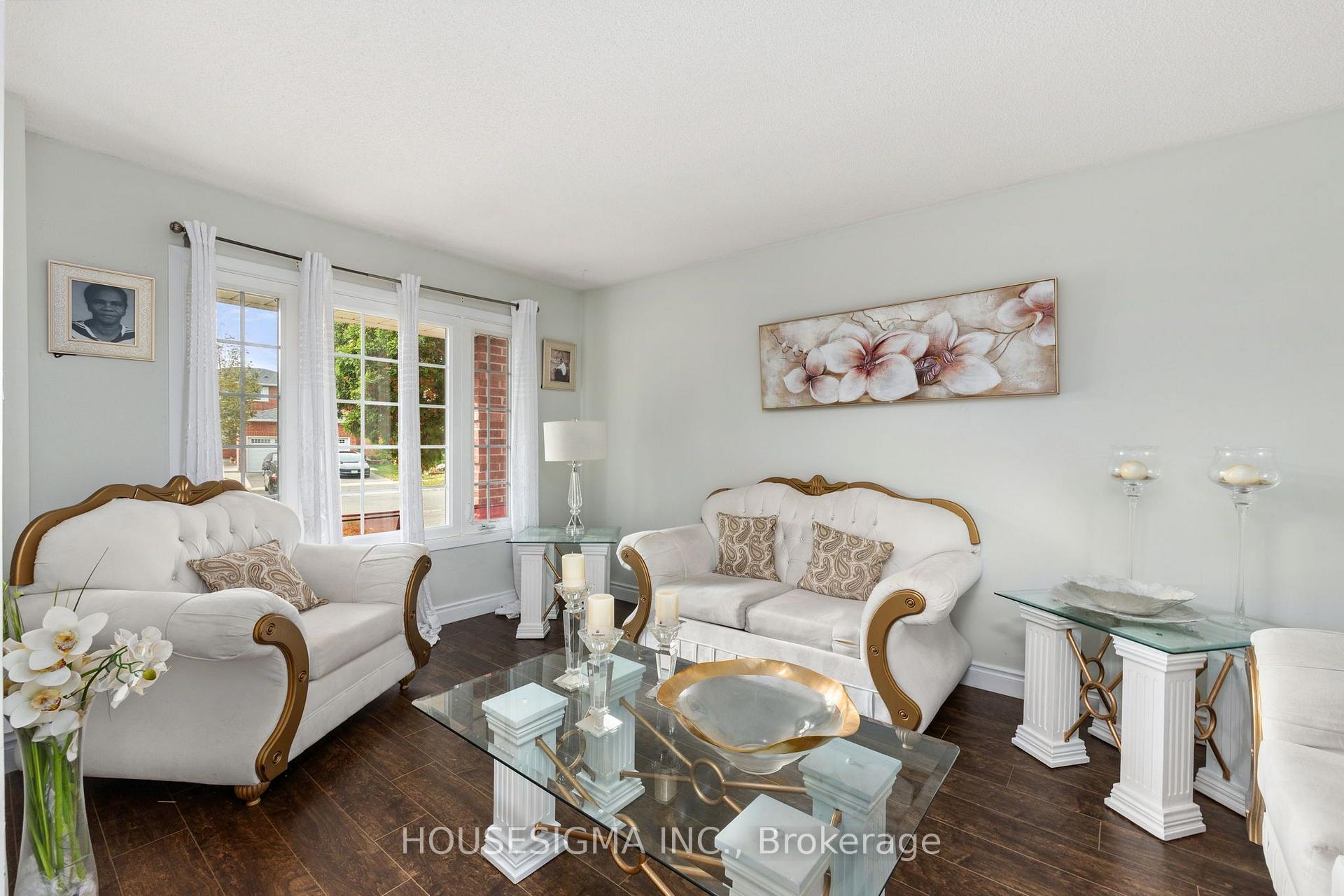 Photo 5 of 32 Ballycastle Crescent, Brampton, Heart Lake West — HOMEH