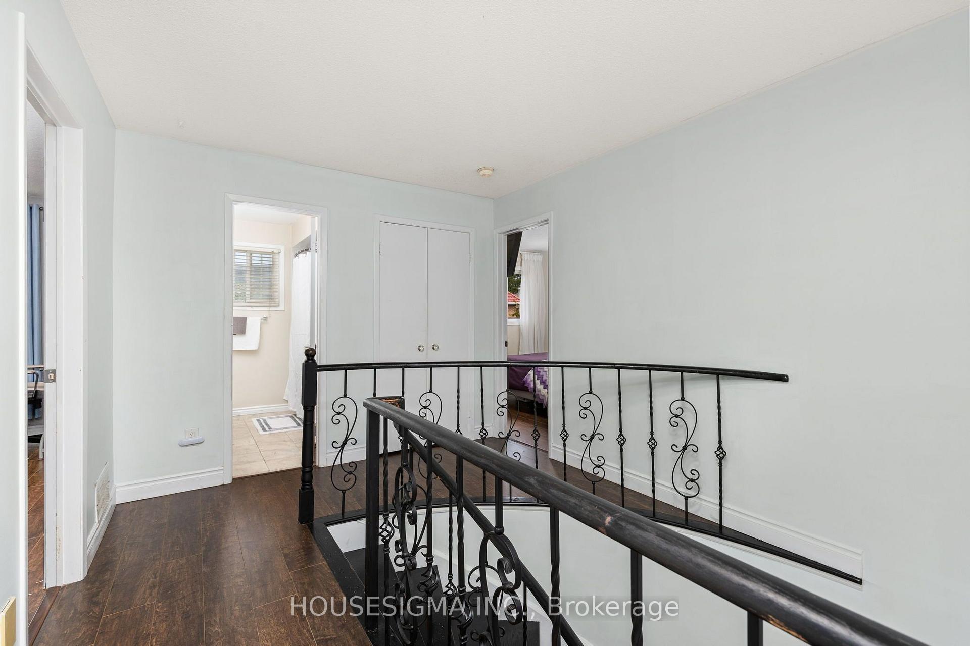 Photo 22 of 32 Ballycastle Crescent, Brampton, Heart Lake West — HOMEH