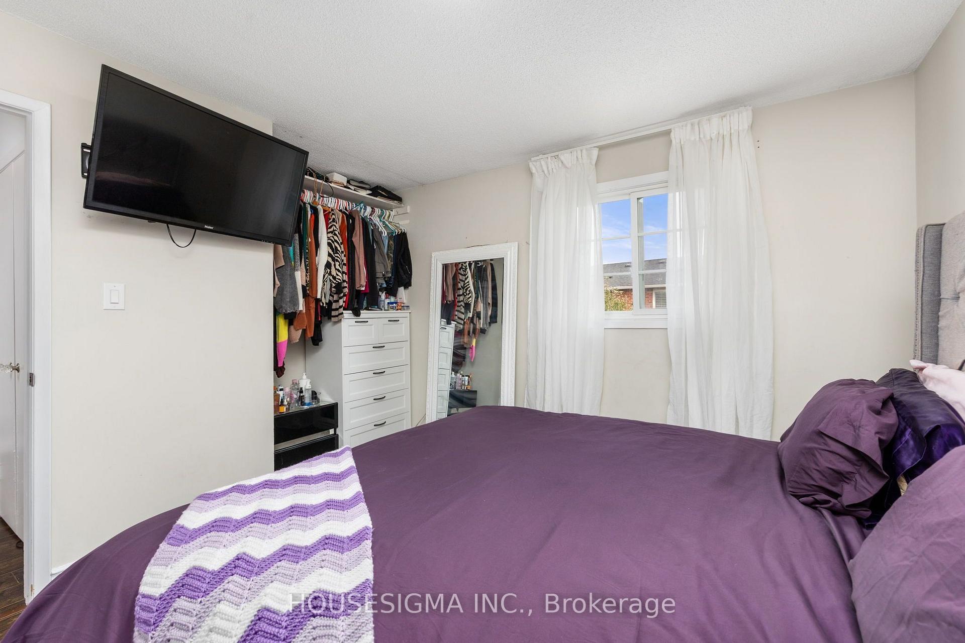 Photo 24 of 32 Ballycastle Crescent, Brampton, Heart Lake West — HOMEH