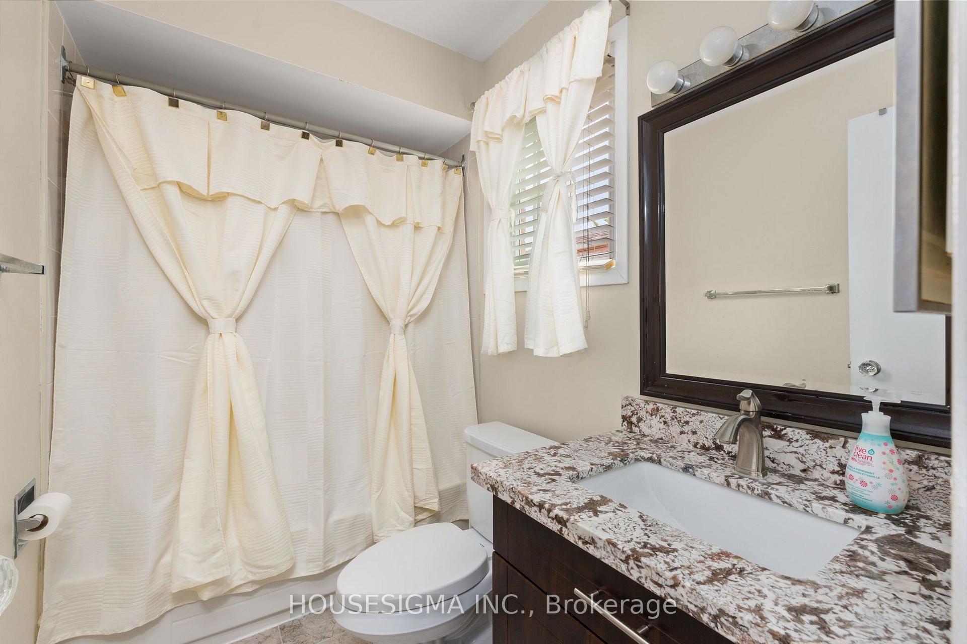 Photo 33 of 32 Ballycastle Crescent, Brampton, Heart Lake West — HOMEH