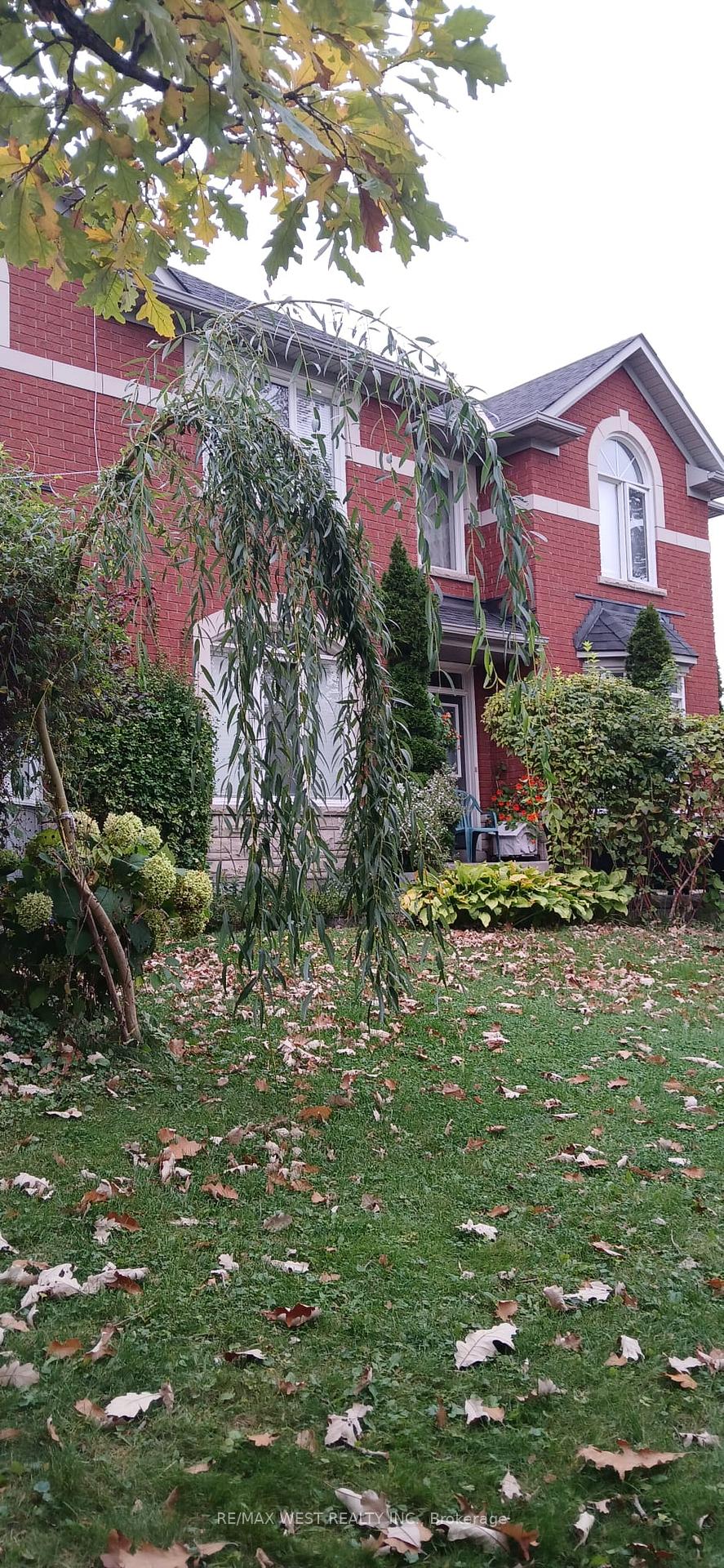 Photo 4 of 883 Strouds Lane, Pickering, Dunbarton — HOMEH