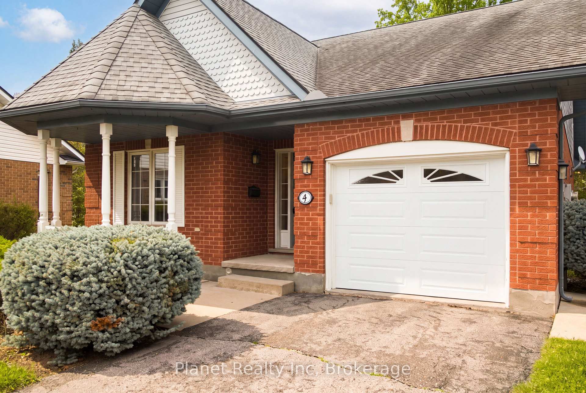 Photo 3 of 4 Ashcroft Court, Guelph, Village By The Arboretum — HOMEH
