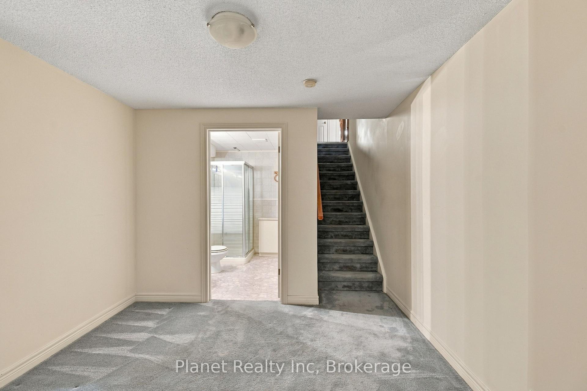 Photo 18 of 4 Ashcroft Court, Guelph, Village By The Arboretum — HOMEH
