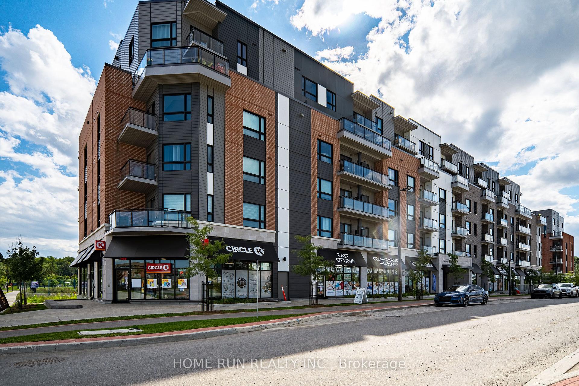 Photo 2 of 1350 Hemlock Road, Ottawa, CFB Rockcliffe and Area — HOMEH