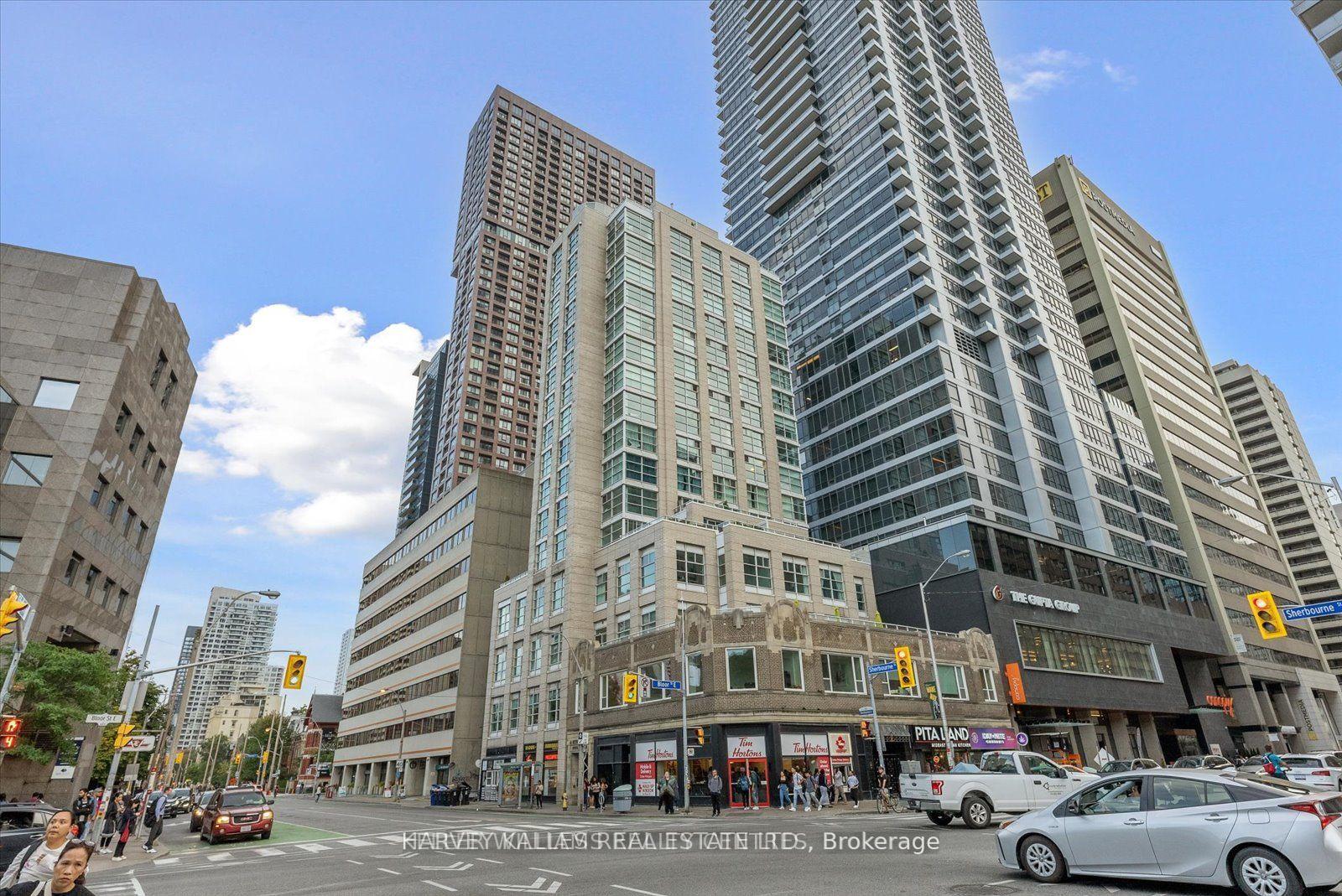 Photo of Unit PH03, 409 Bloor Street E