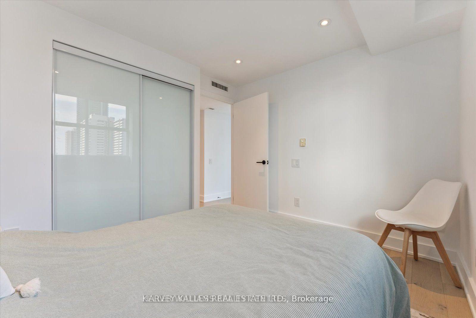 Photo 25 of Unit PH03, 409 Bloor Street E, Toronto, Rosedale-Moore Park — HOMEH