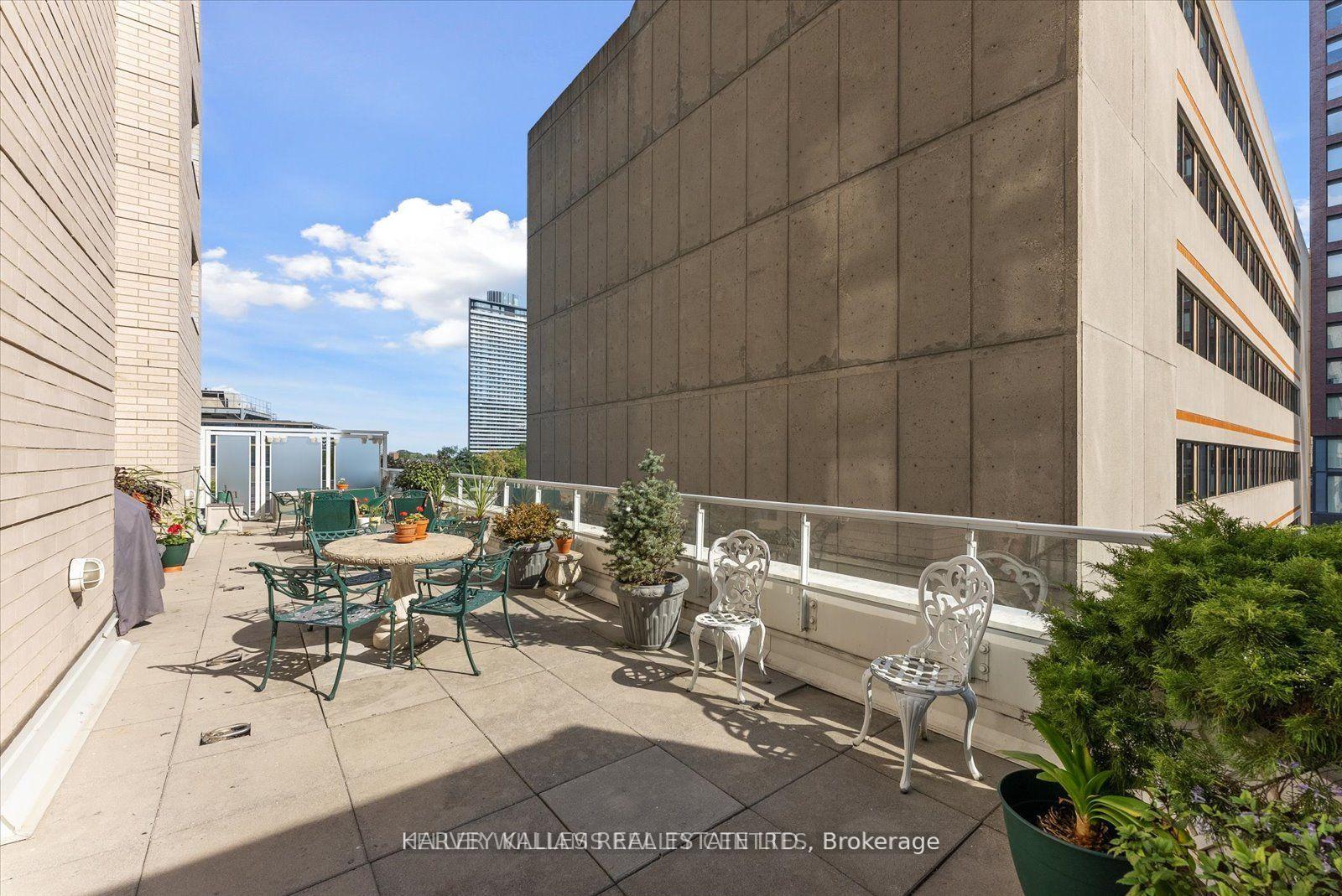 Photo 36 of Unit PH03, 409 Bloor Street E, Toronto, Rosedale-Moore Park — HOMEH