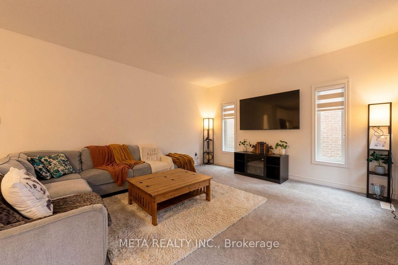 Photo 5 of 61 Maidens Crescent, Collingwood — HOMEH
