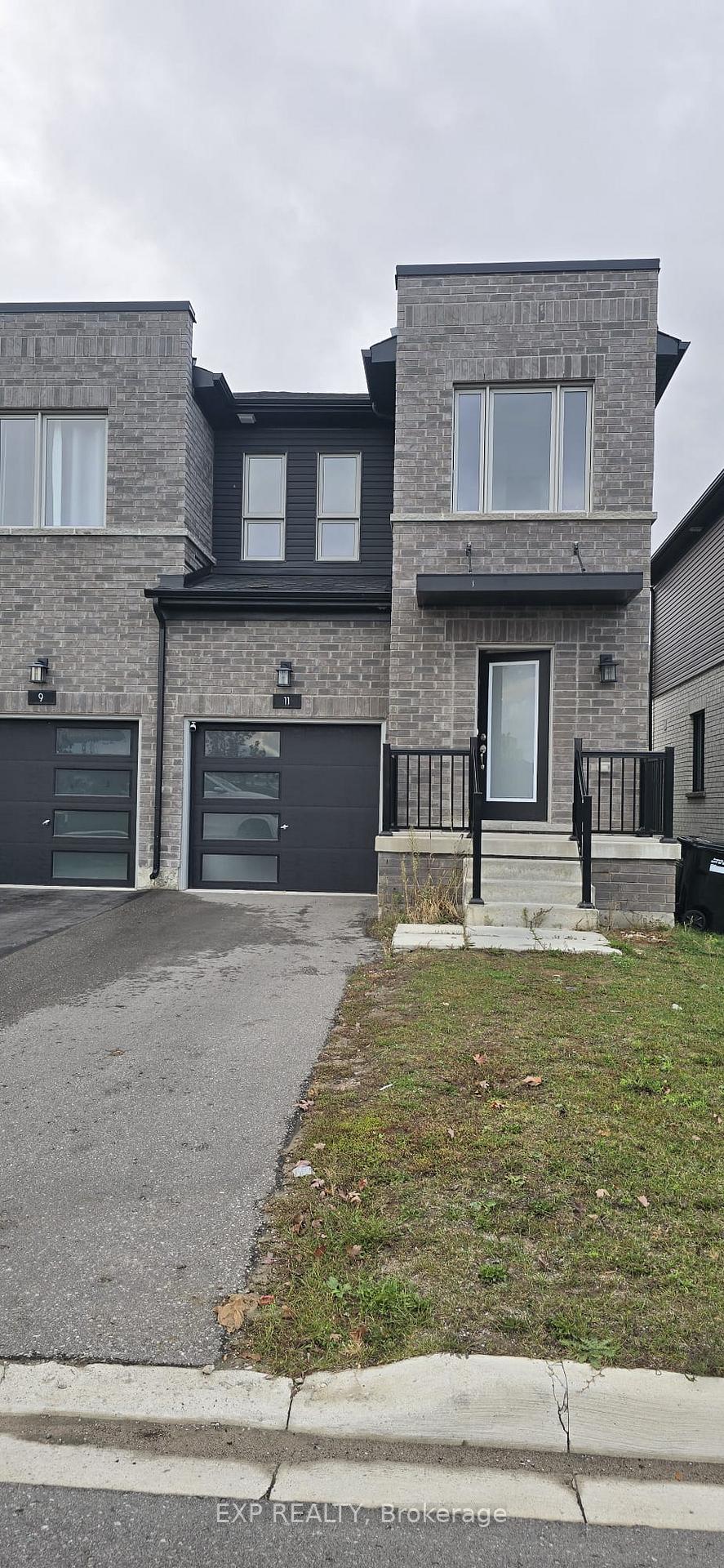 Front of 11 Evergreen Terrace