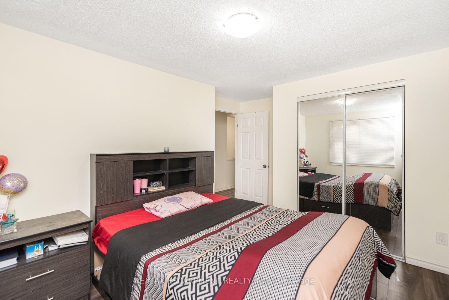 Photo 19 of Unit 5, 2700 Barton Street E, Hamilton, Riverdale — HOMEH
