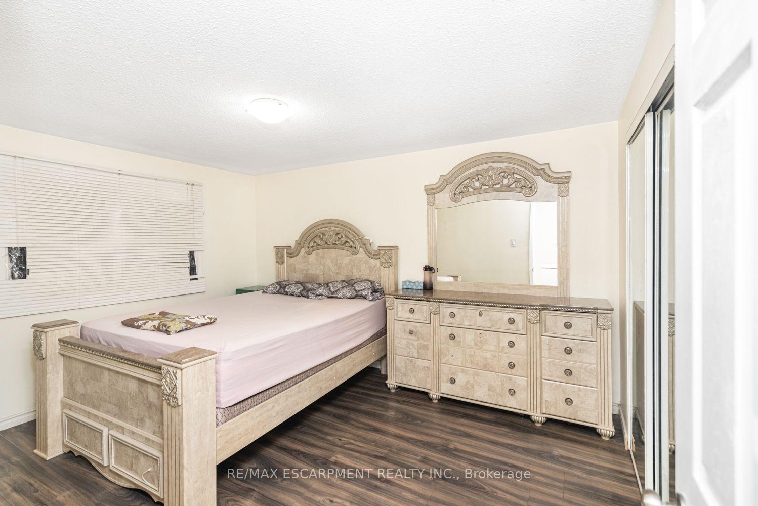 Photo 23 of Unit 5, 2700 Barton Street E, Hamilton, Riverdale — HOMEH