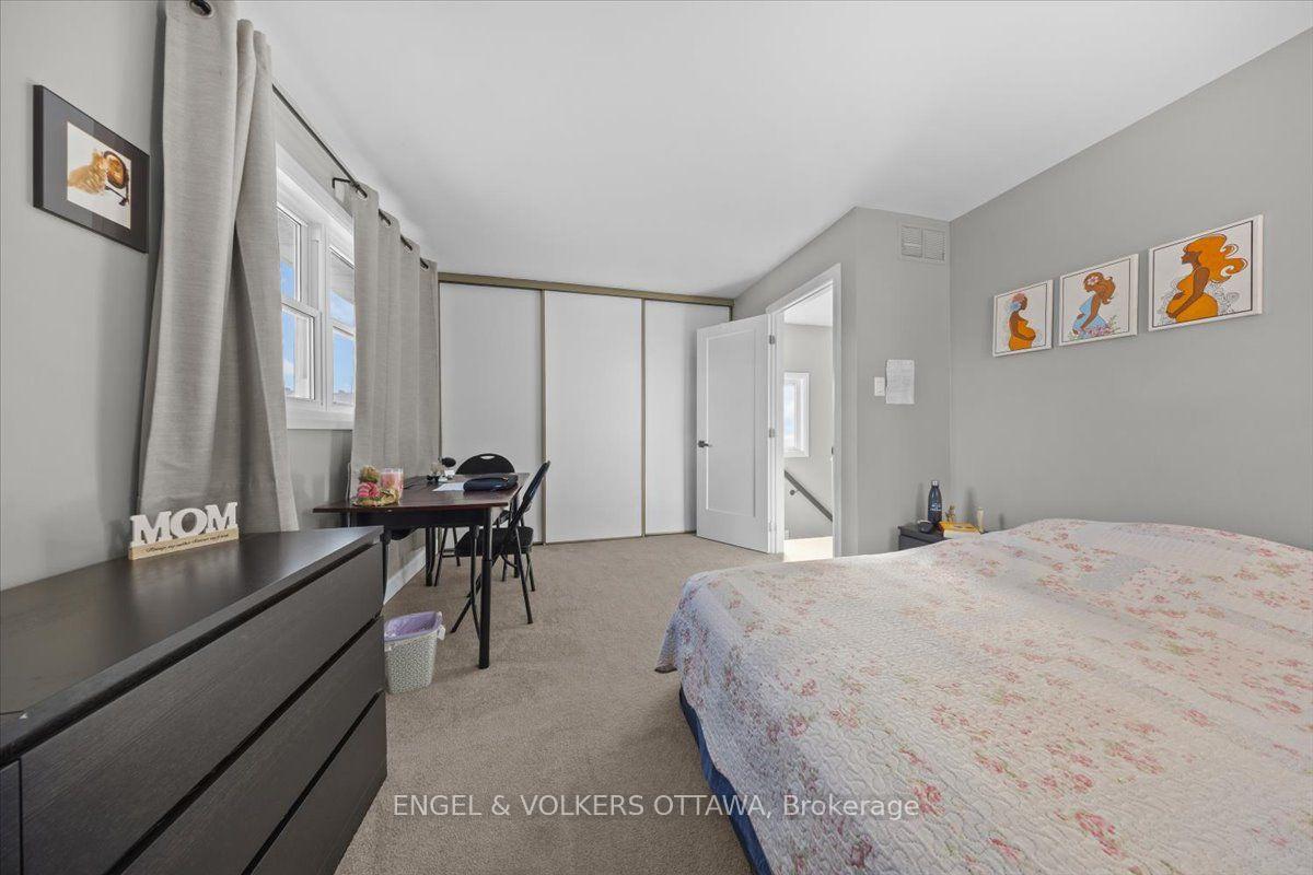 Photo 13 of 47 Bentbrook Crescent, Ottawa, Barrhaven - Heritage Park — HOMEH