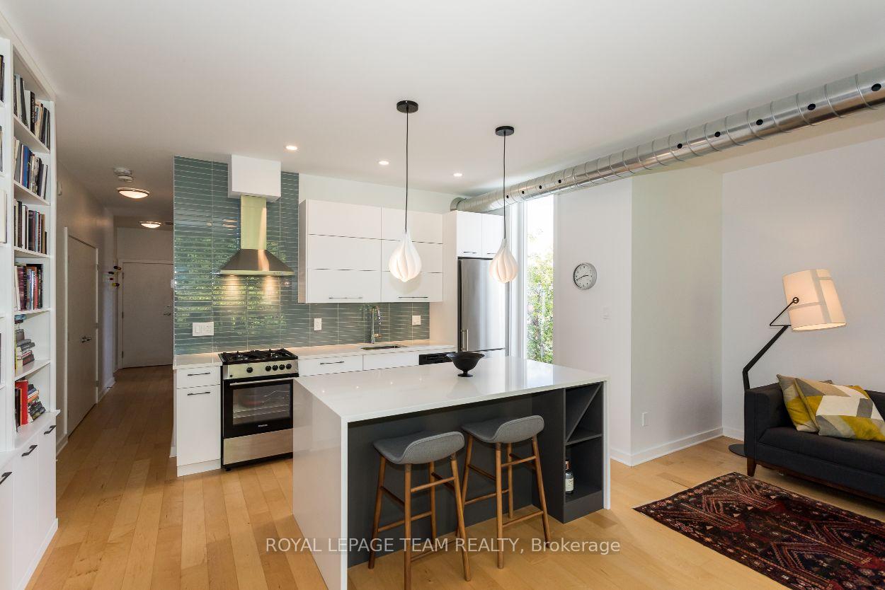 Photo 4 of Unit 401, 22 Perkins Street, Ottawa, West Centre Town — HOMEH
