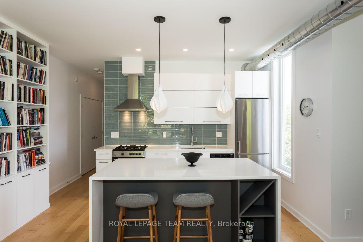 Photo 6 of Unit 401, 22 Perkins Street, Ottawa, West Centre Town — HOMEH
