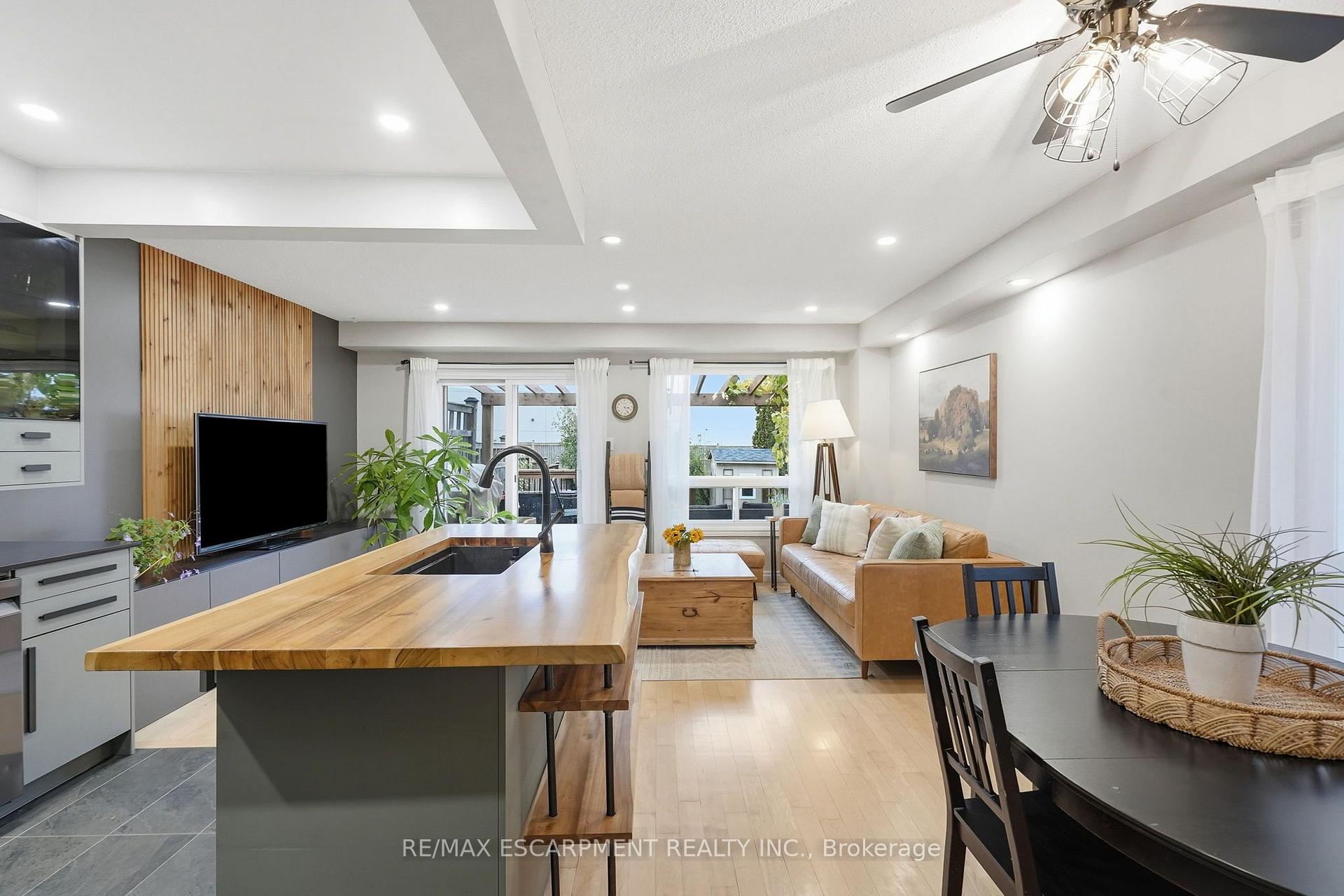 Photo 14 of 42 Kildonan Crescent, Hamilton, Waterdown — HOMEH