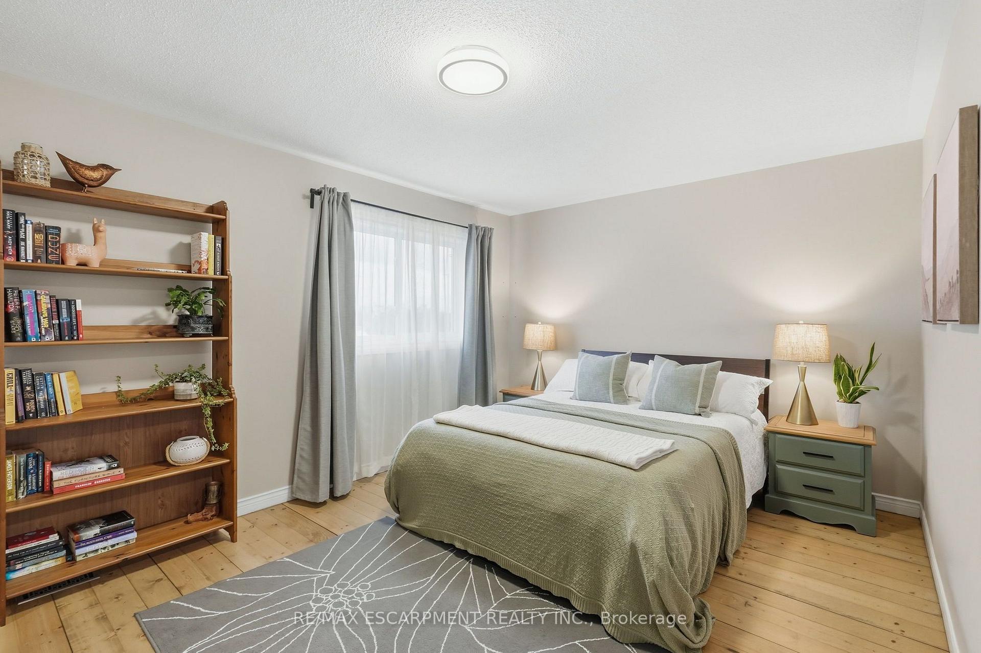 Photo 22 of 42 Kildonan Crescent, Hamilton, Waterdown — HOMEH