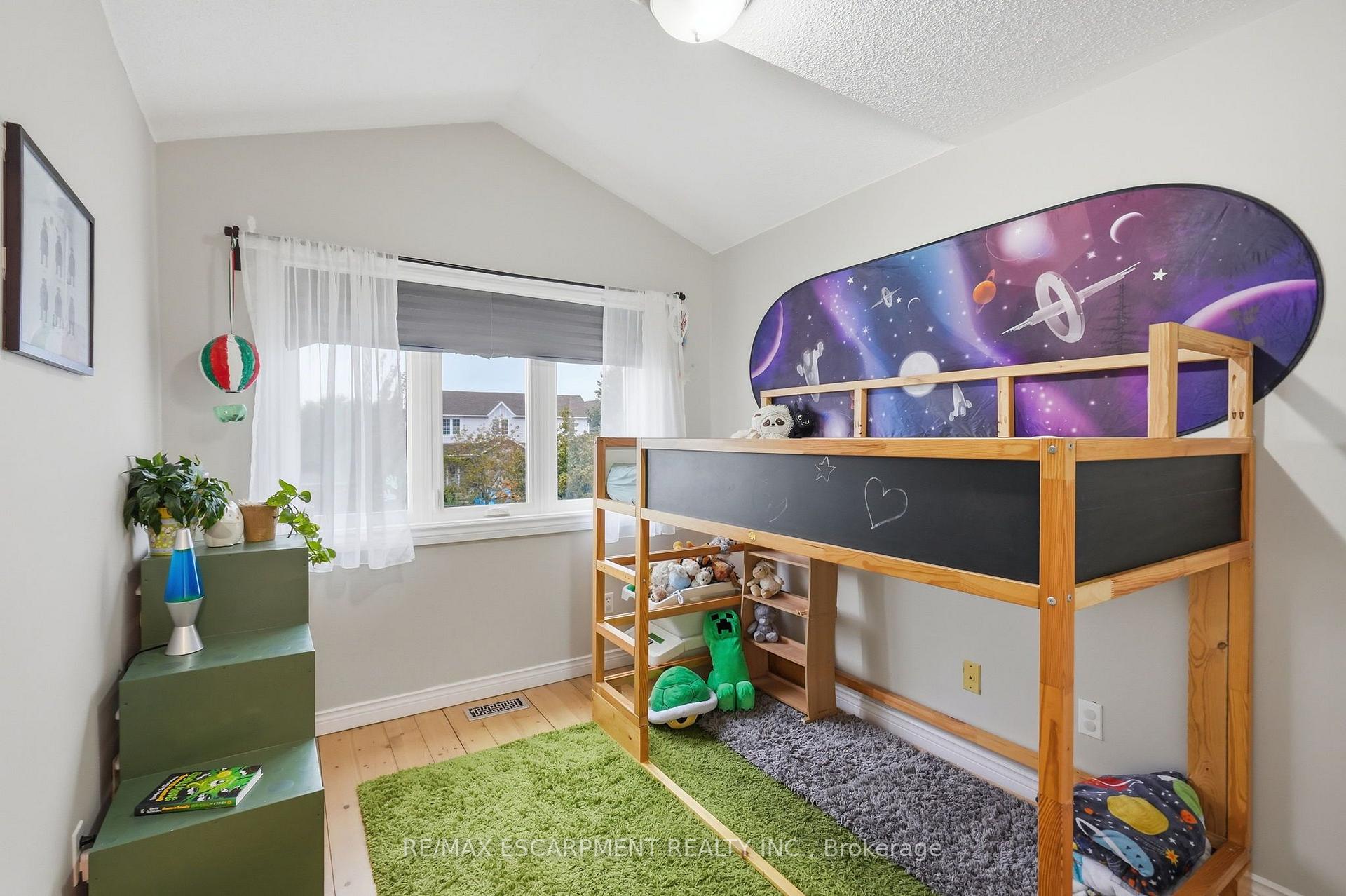 Photo 25 of 42 Kildonan Crescent, Hamilton, Waterdown — HOMEH