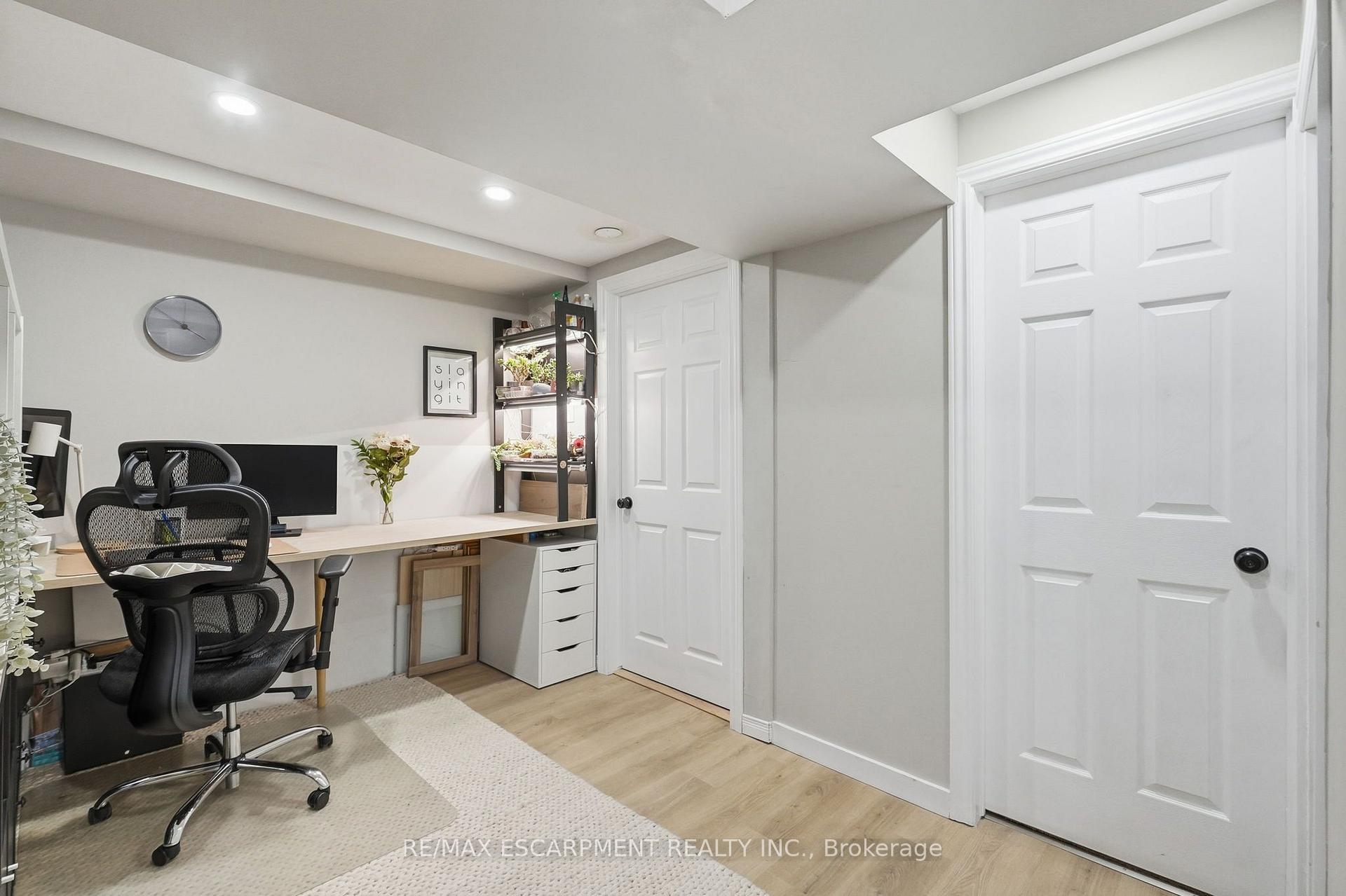 Photo 32 of 42 Kildonan Crescent, Hamilton, Waterdown — HOMEH