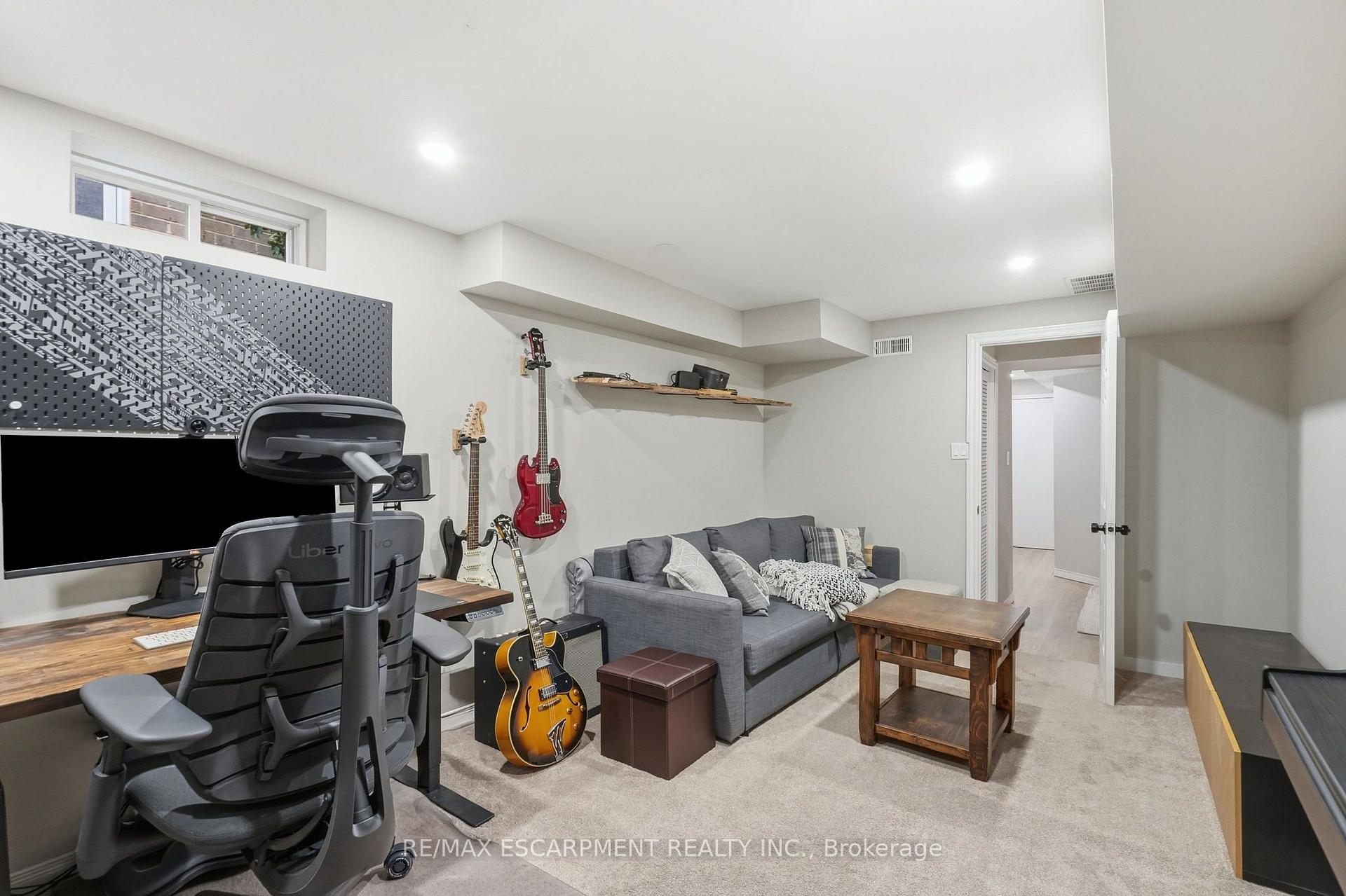 Photo 37 of 42 Kildonan Crescent, Hamilton, Waterdown — HOMEH