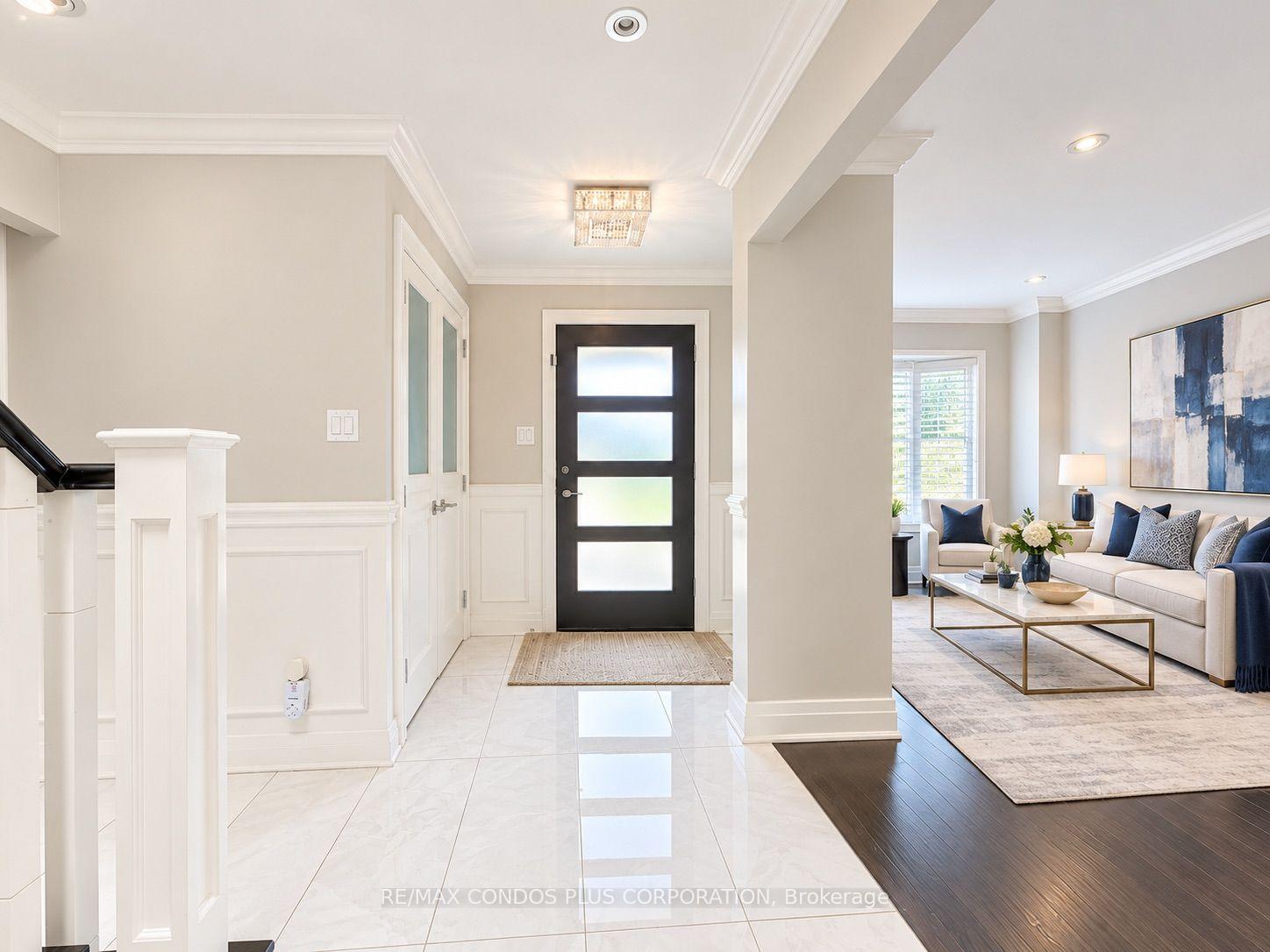 Photo 3 of 57 Colvin Crescent, Vaughan, Brownridge — HOMEH
