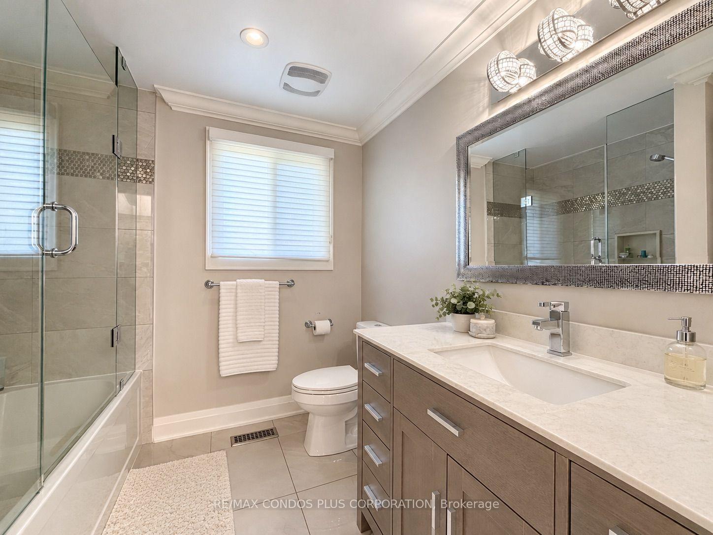 Photo 21 of 57 Colvin Crescent, Vaughan, Brownridge — HOMEH