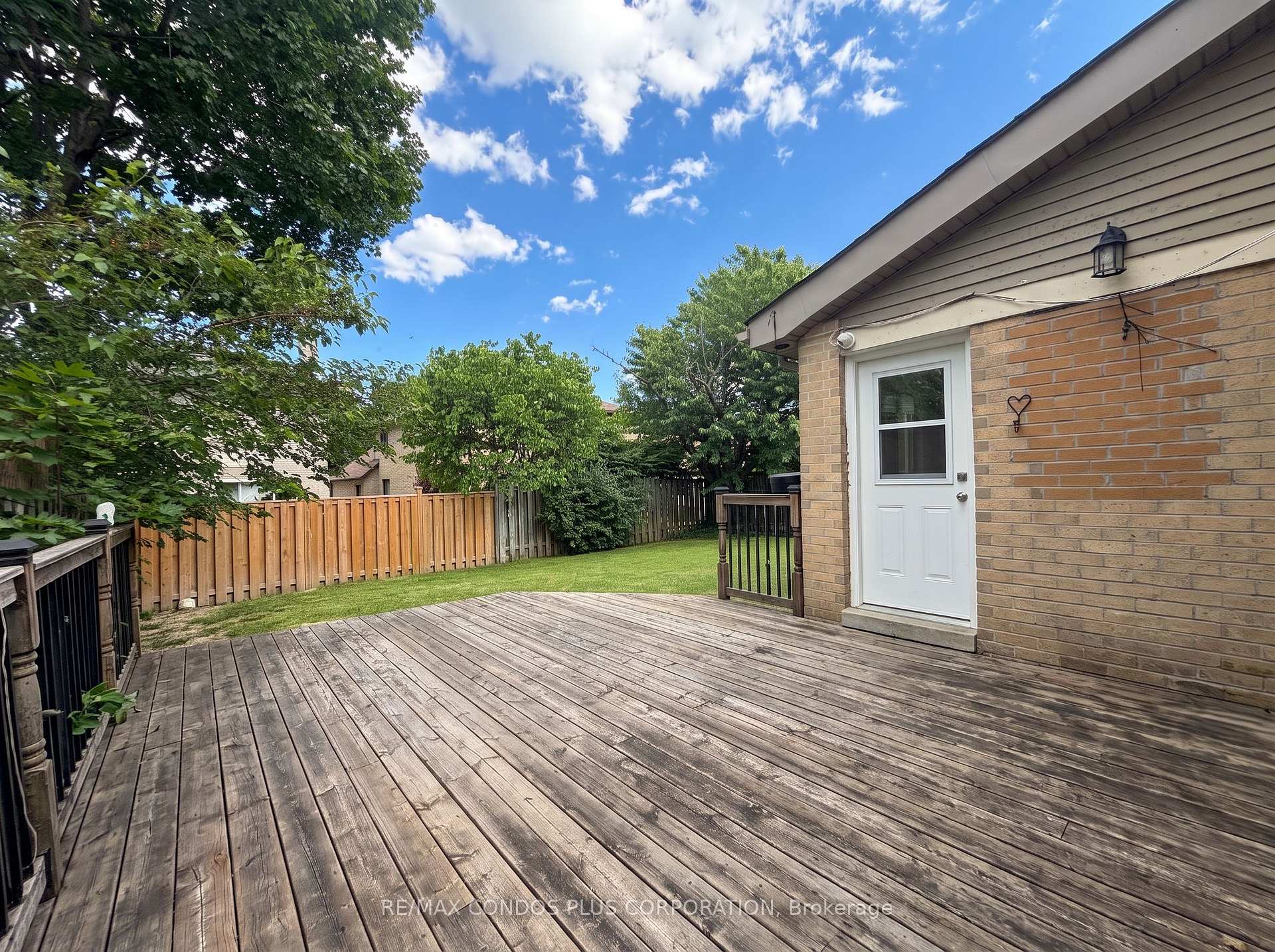 Photo 27 of 57 Colvin Crescent, Vaughan, Brownridge — HOMEH