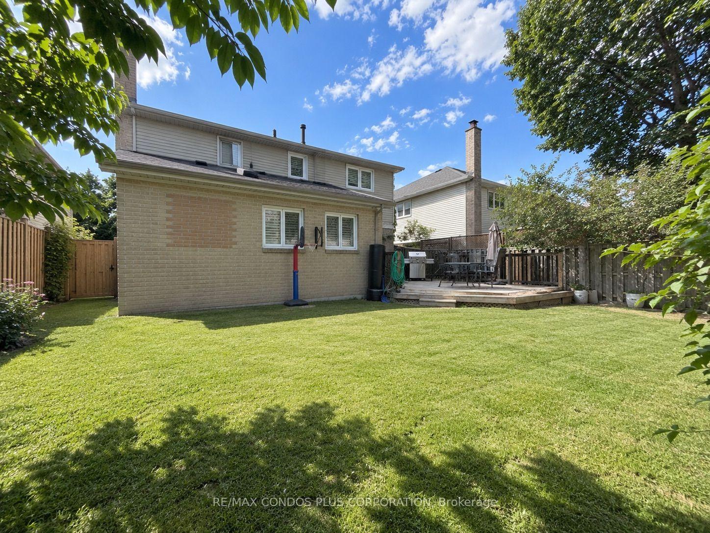 Photo 28 of 57 Colvin Crescent, Vaughan, Brownridge — HOMEH