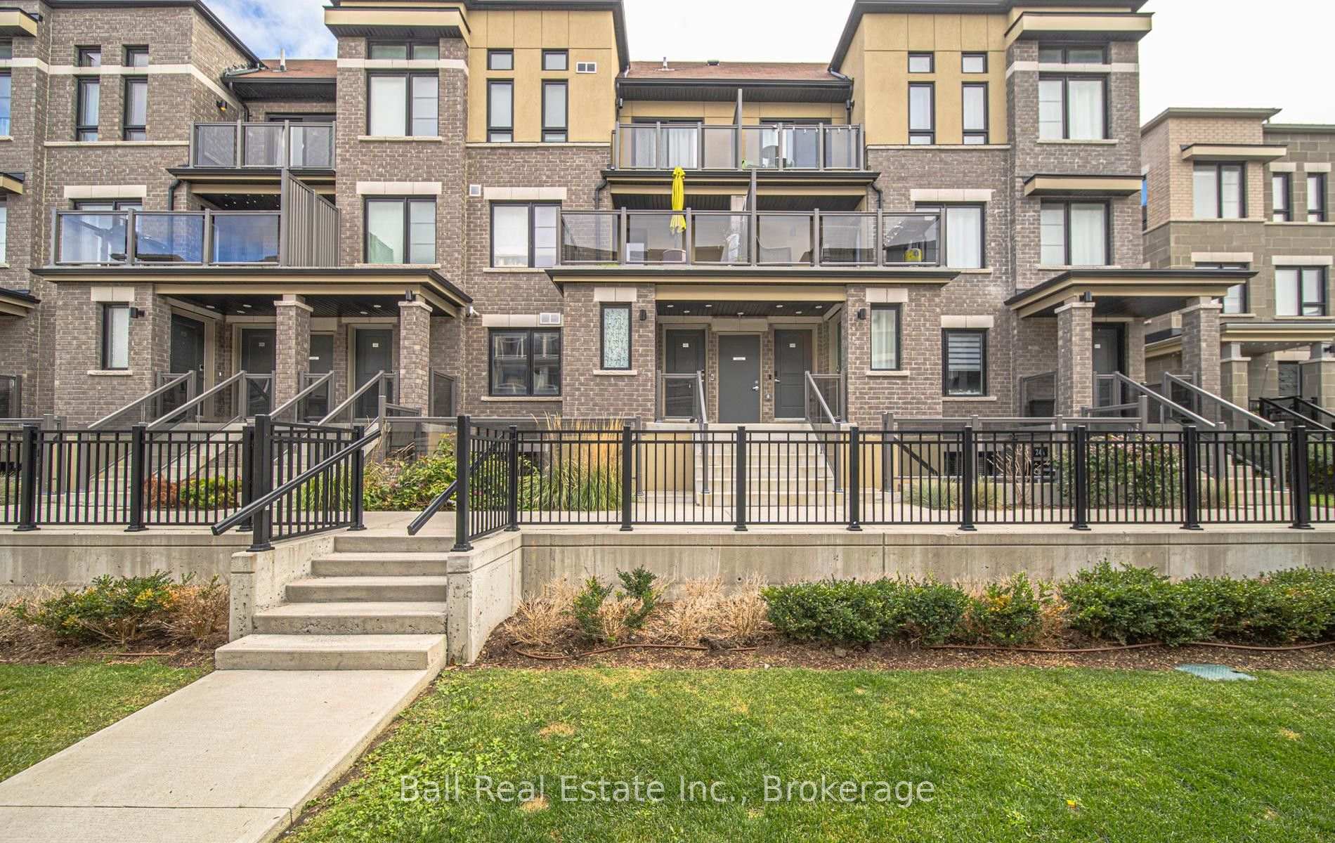 Photo 2 of Unit 13, 26D Lookout Drive, Clarington, Bowmanville — HOMEH