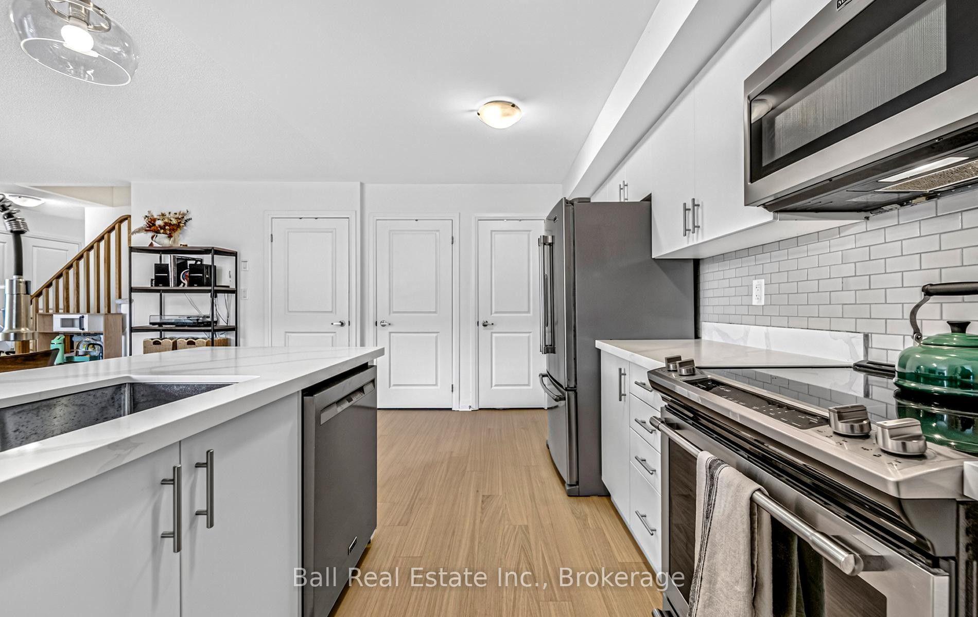Photo 8 of Unit 13, 26D Lookout Drive, Clarington, Bowmanville — HOMEH