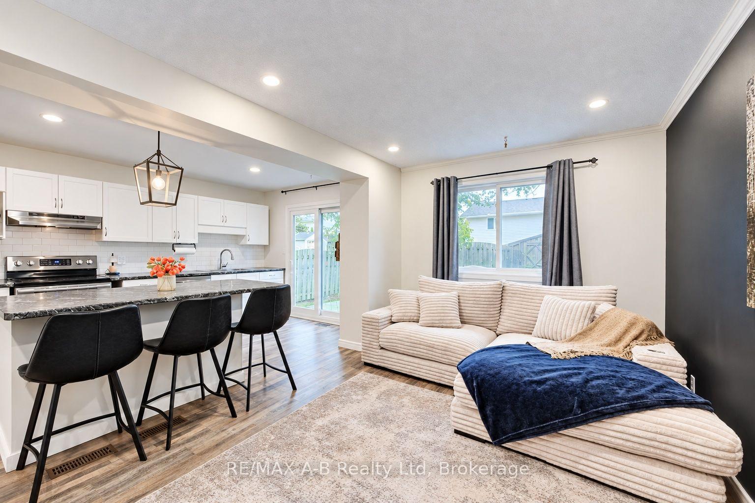Photo 17 of 78 Hostetler Road, Wilmot, New Hamburg — HOMEH