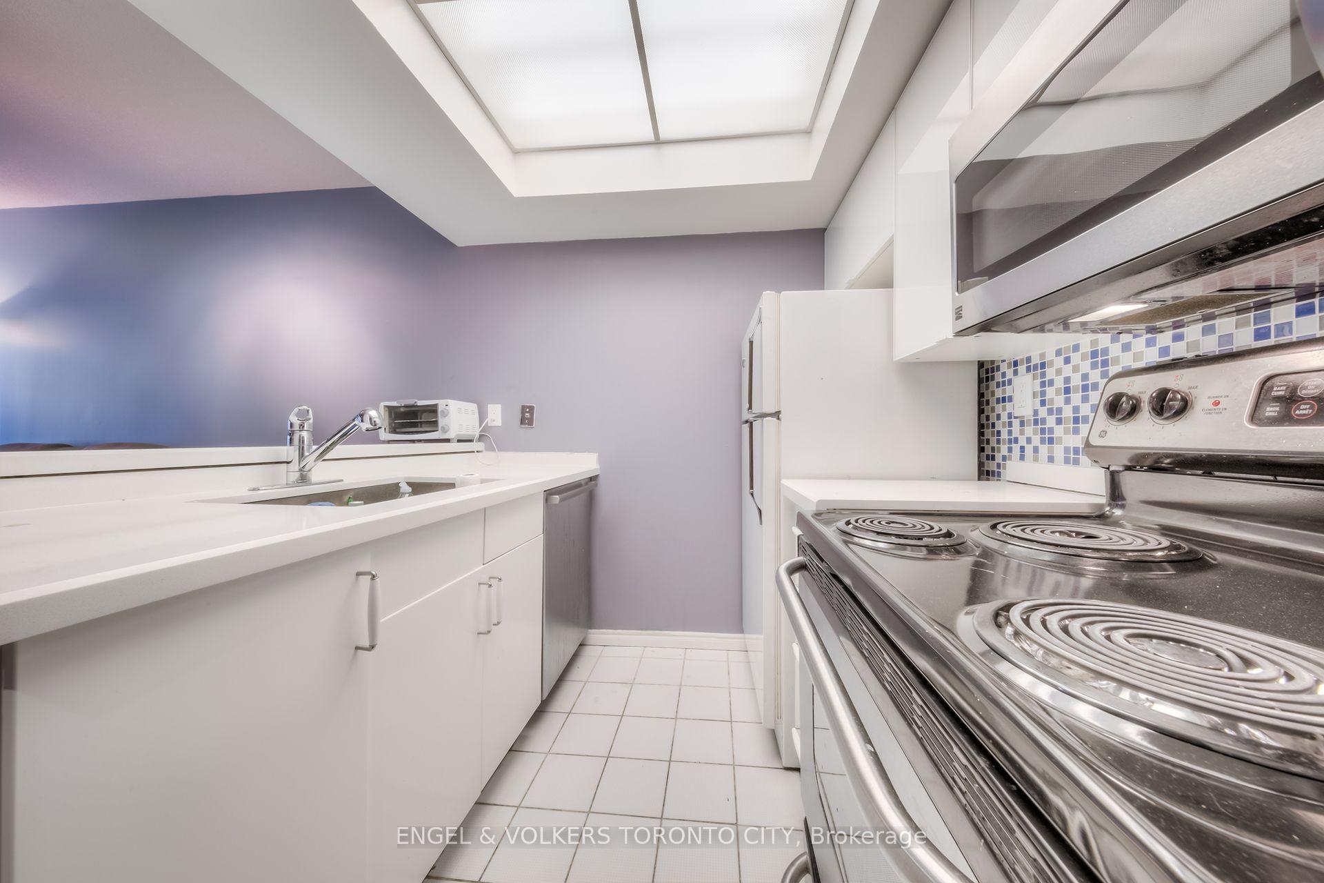 Photo 14 of Unit 306, 222 The Esplanade, Toronto, Waterfront Communities — HOMEH