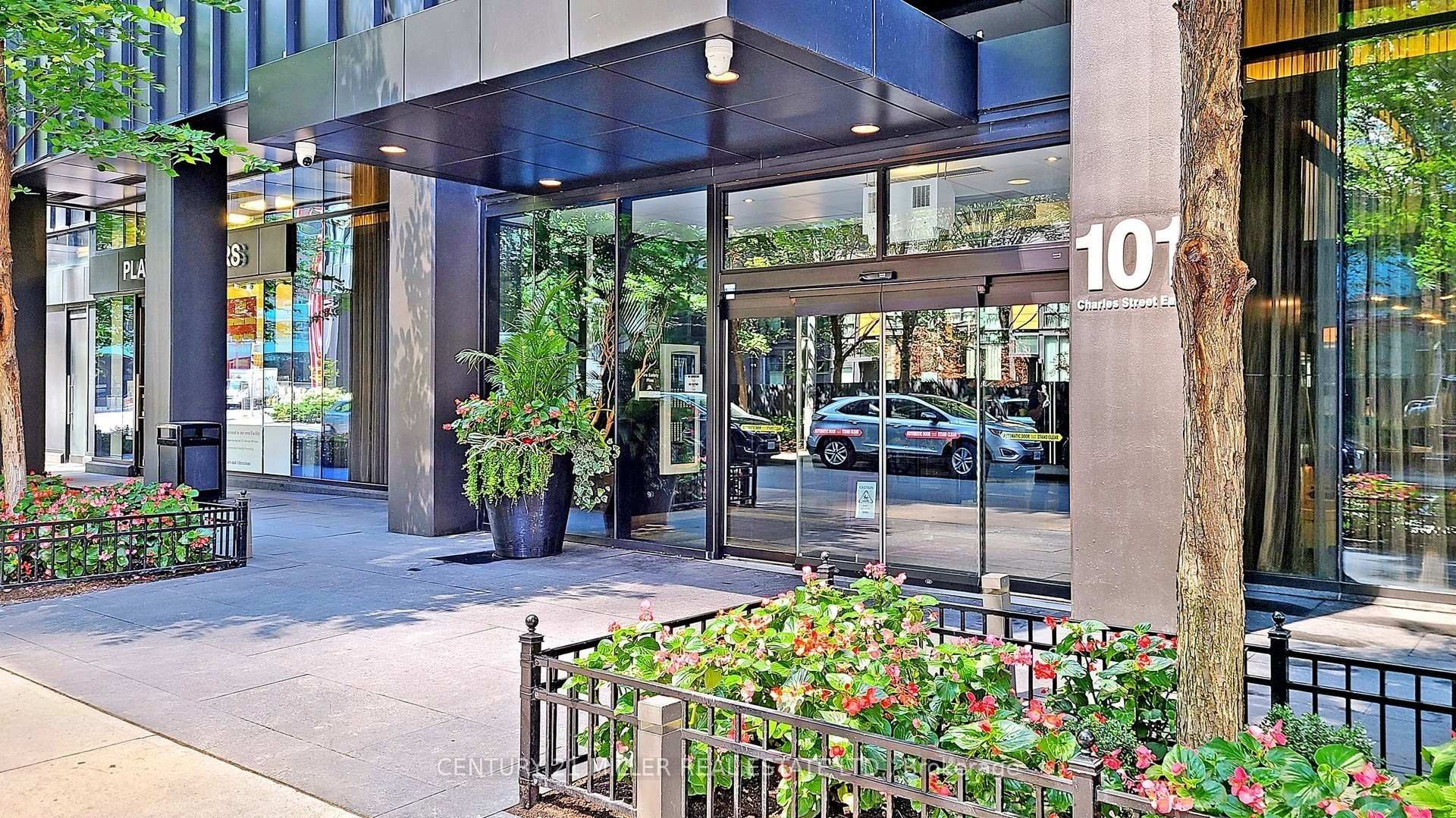 Photo 2 of Unit 1001, 101 Charles Street E, Toronto, Church-Yonge Corridor — HOMEH