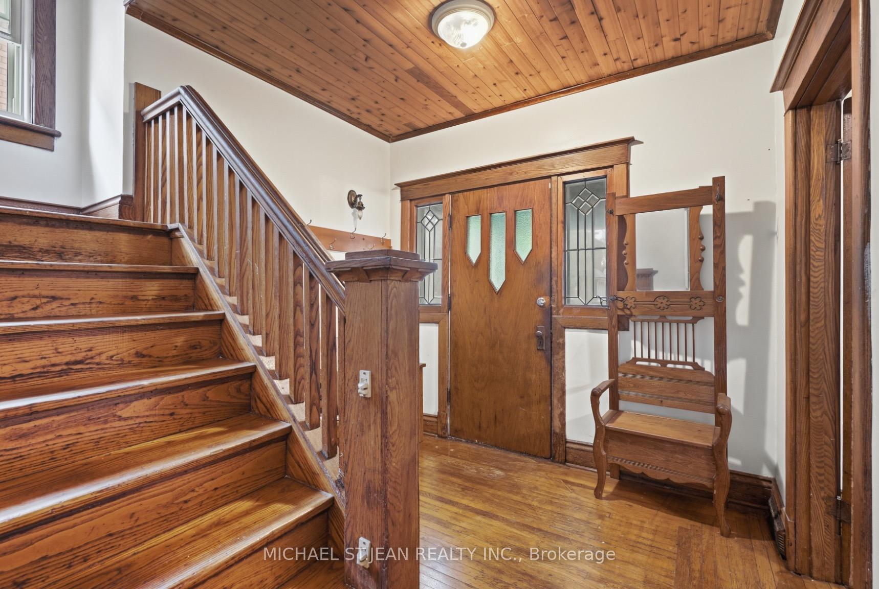 Photo 4 of 58 Connaught Avenue S, Hamilton, Gibson — HOMEH
