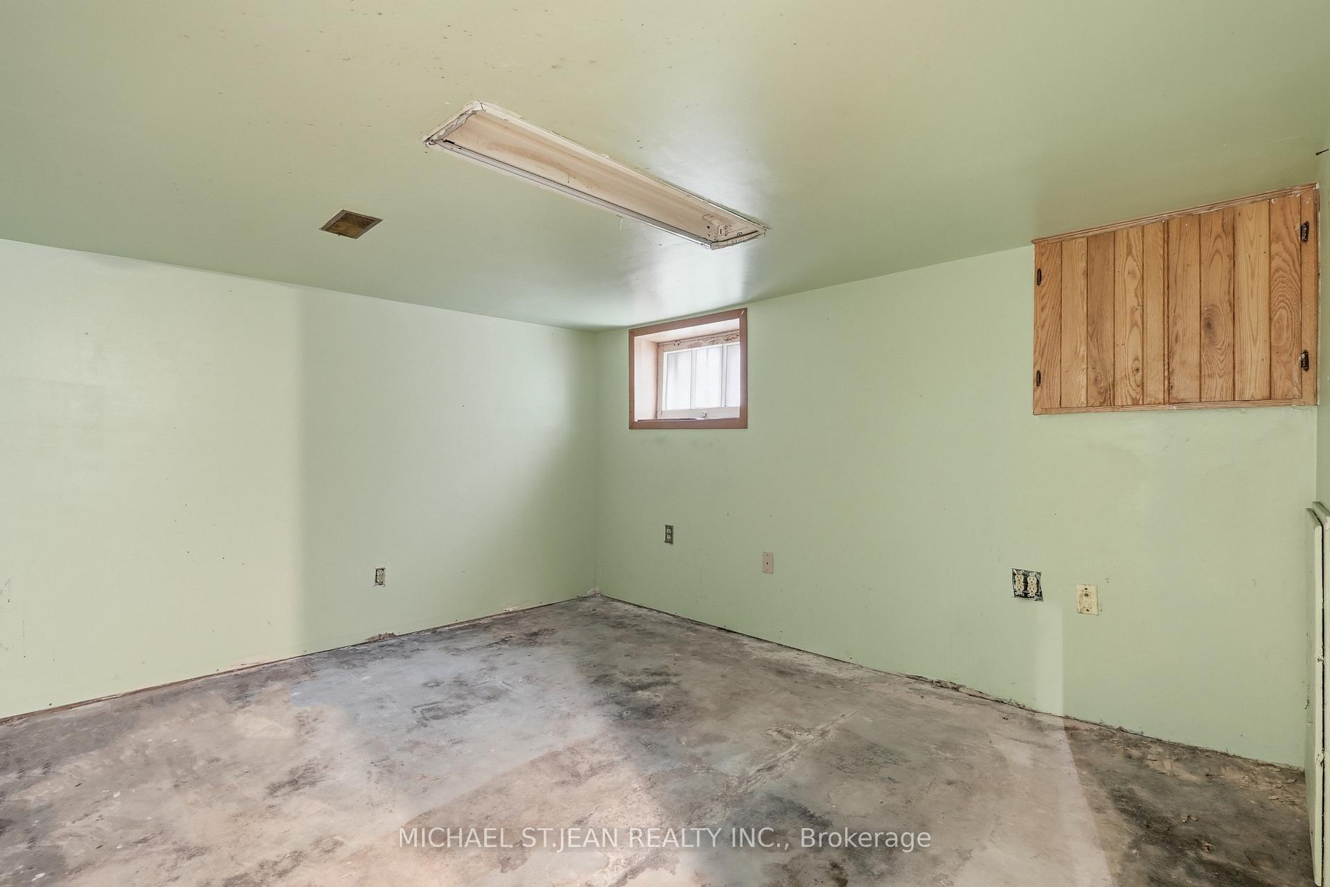 Photo 41 of 58 Connaught Avenue S, Hamilton, Gibson — HOMEH