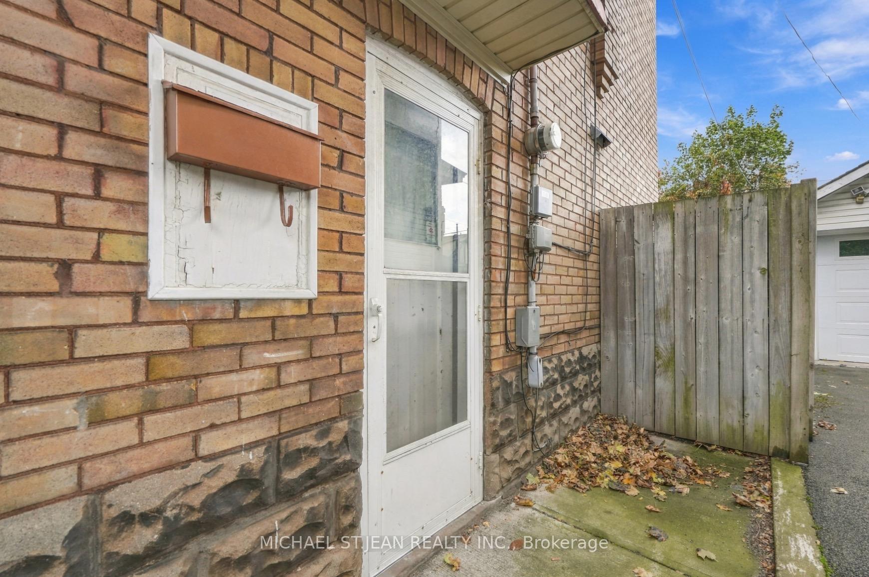 Photo 48 of 58 Connaught Avenue S, Hamilton, Gibson — HOMEH
