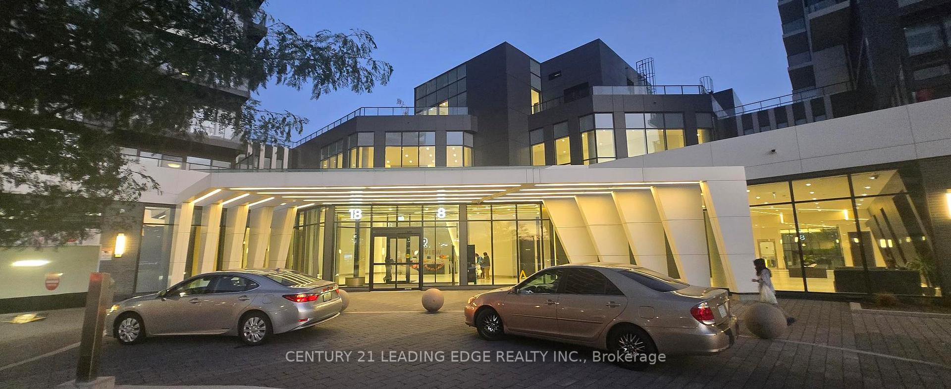 Photo 3 of Unit 903, 8 Water Walk Drive, Markham, Unionville — HOMEH