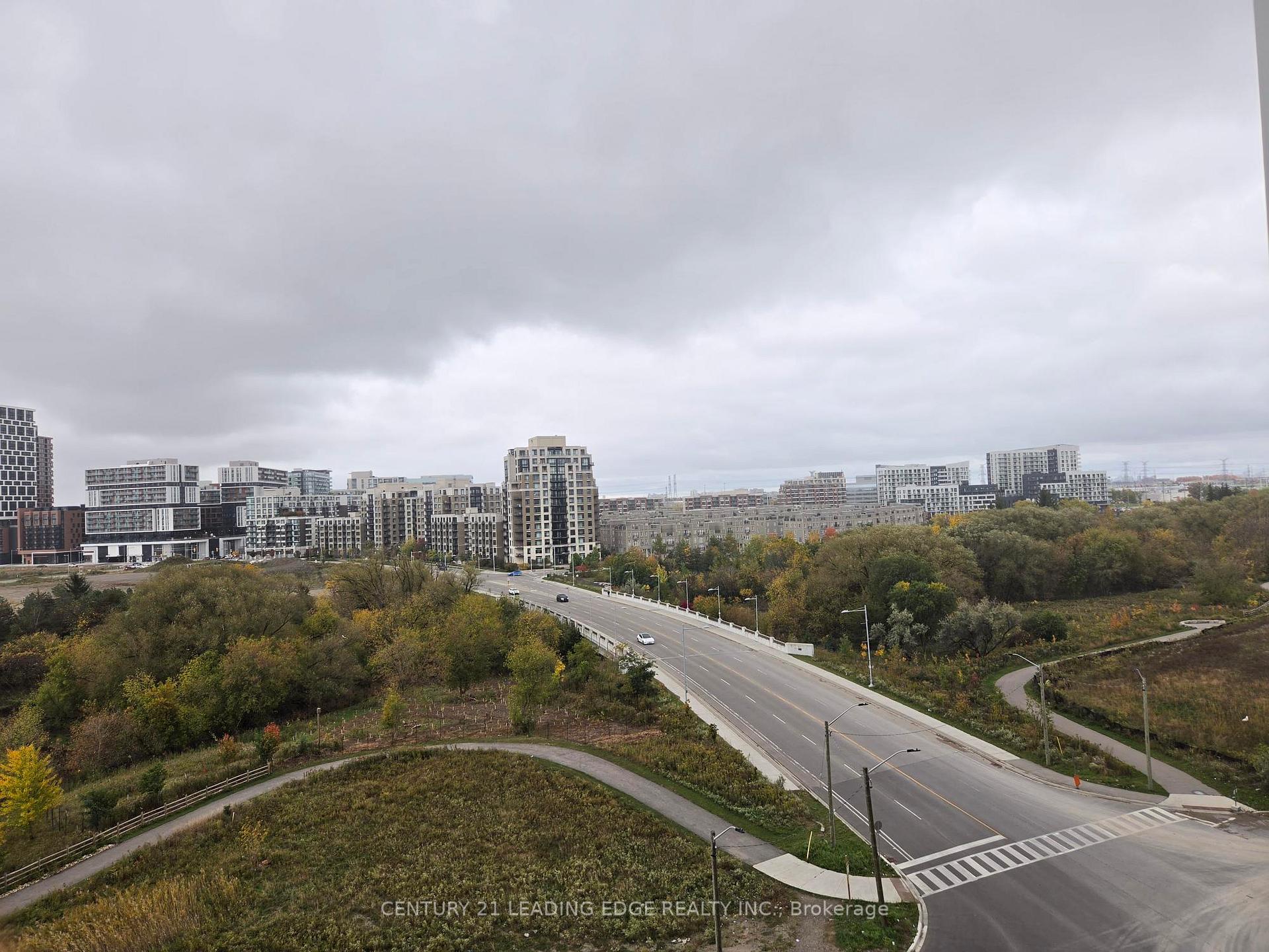 Photo 11 of Unit 903, 8 Water Walk Drive, Markham, Unionville — HOMEH