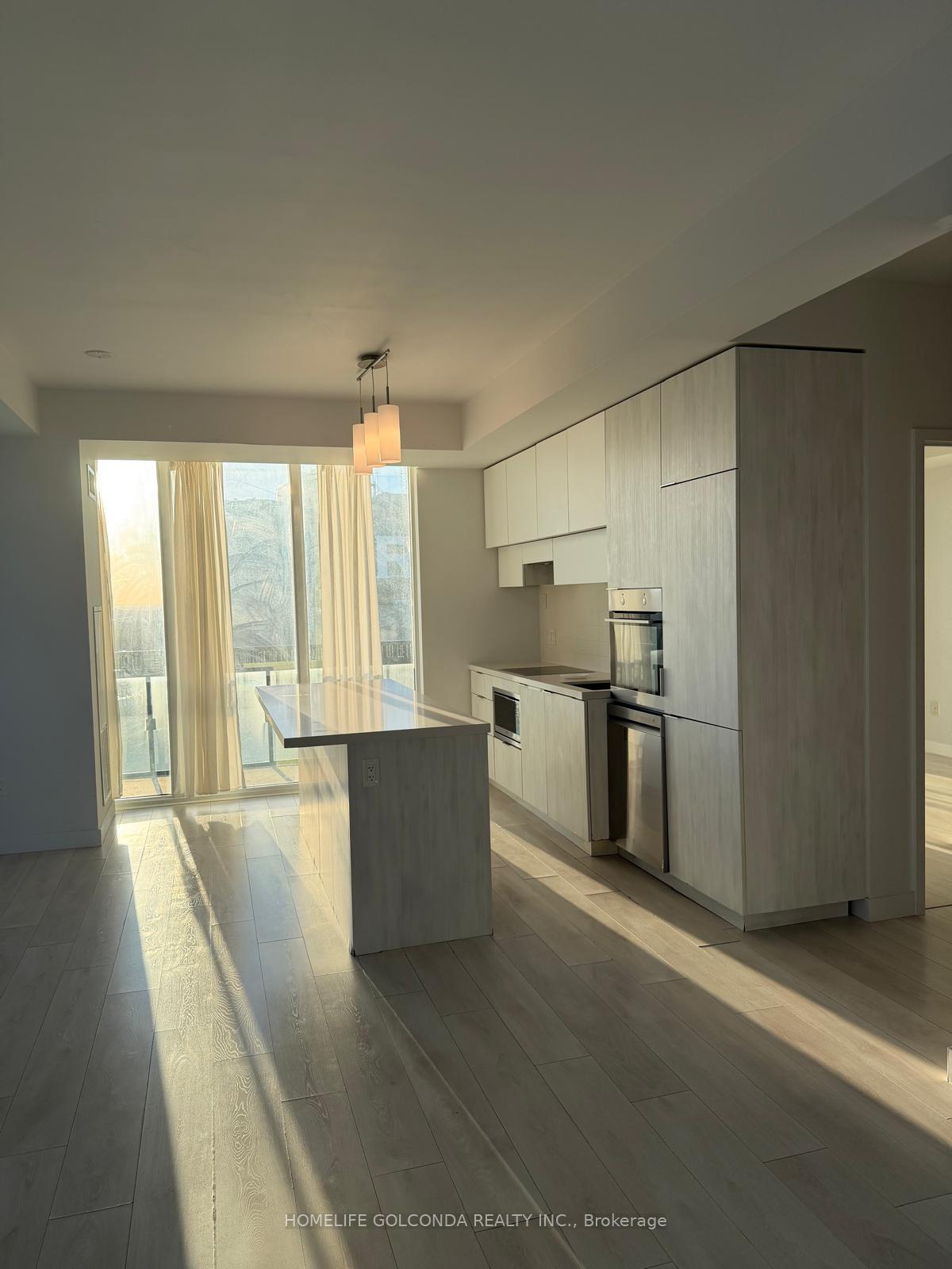 Photo 5 of Unit 3502, 8 Eglinton Avenue E, Toronto, Mount Pleasant West — HOMEH