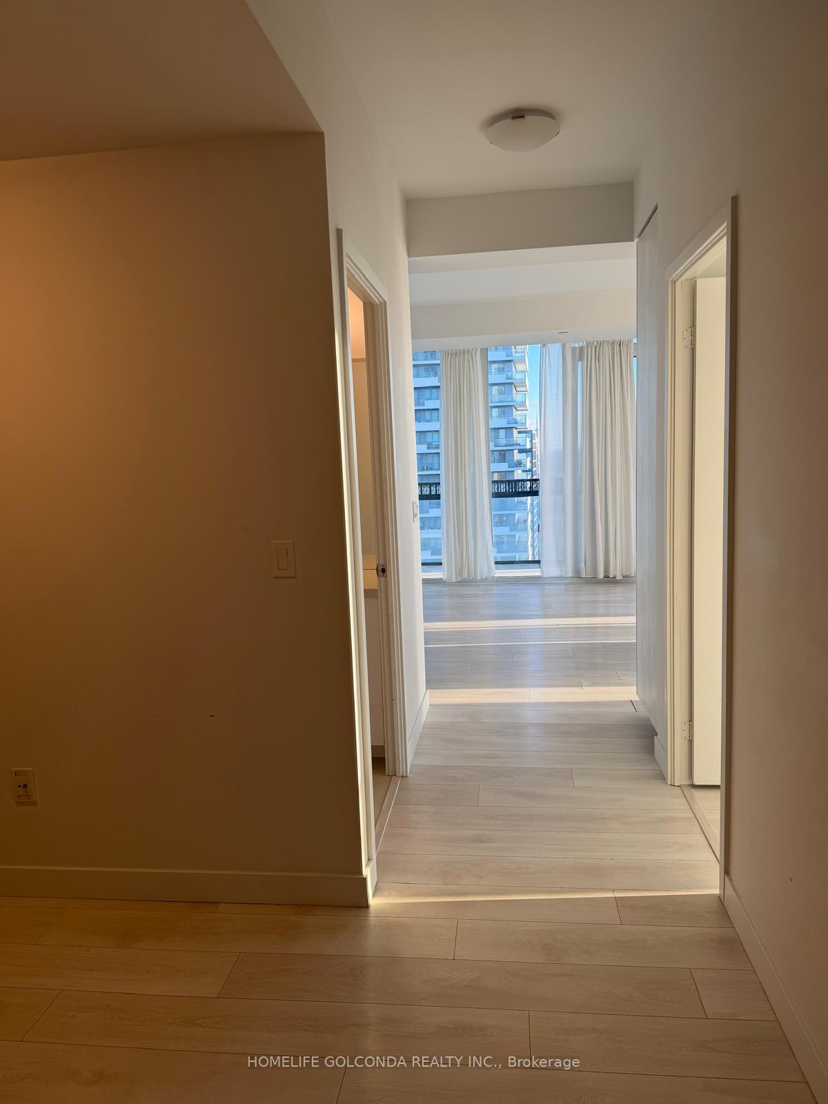 Photo 12 of Unit 3502, 8 Eglinton Avenue E, Toronto, Mount Pleasant West — HOMEH